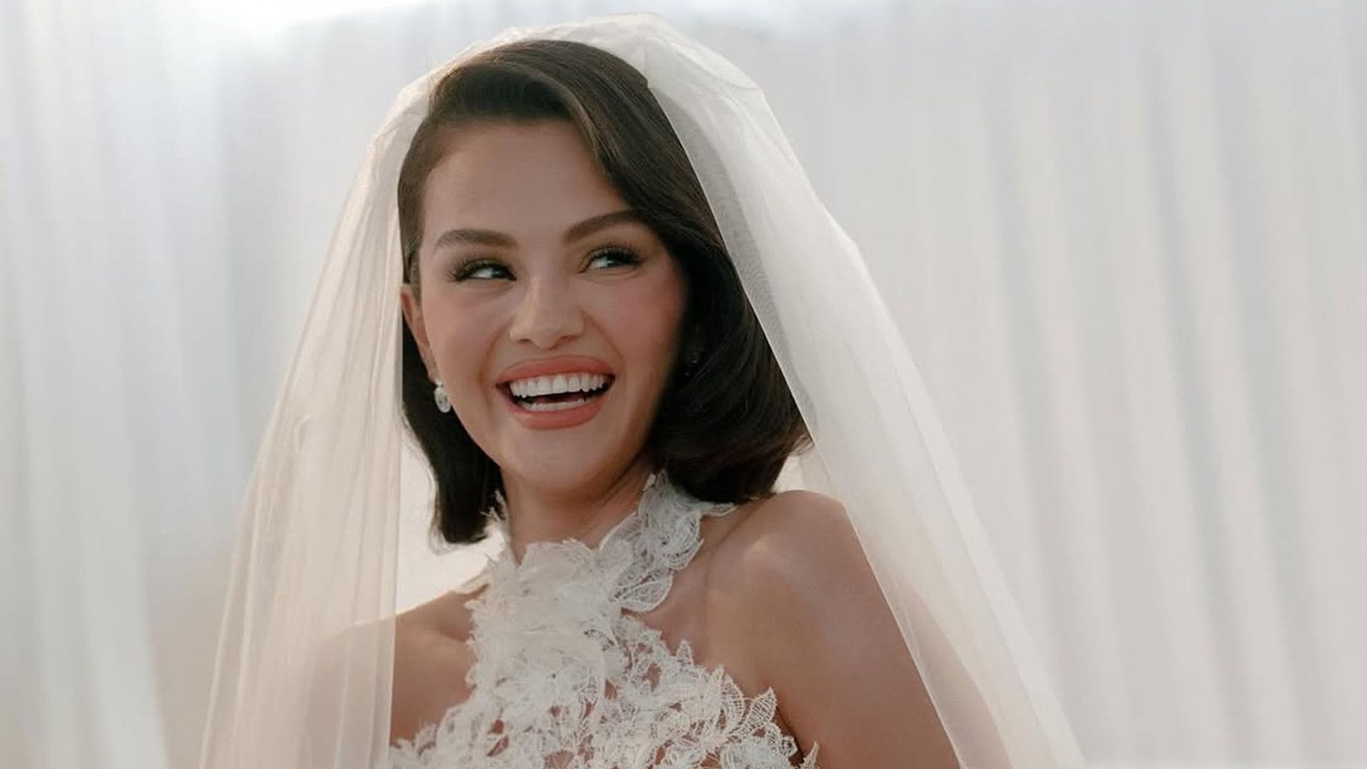 Selena Gomez y todos los vestidos de novia que usó para su boda con Benny Blanco
