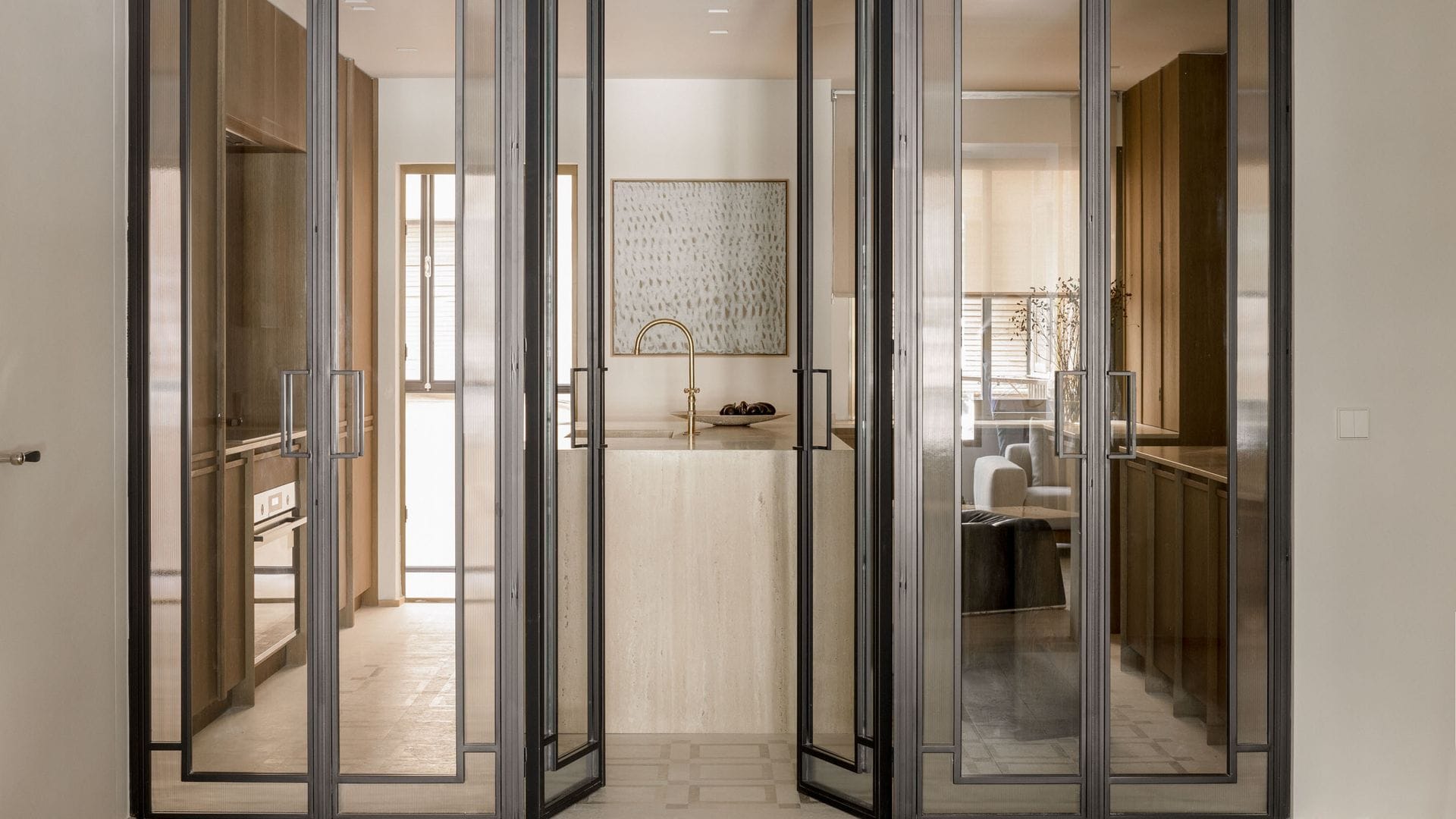Cocina con cerramiento acristalado
