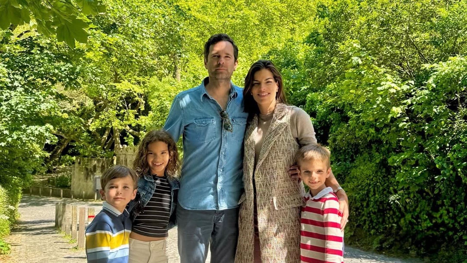 Bárbara Coppel y sus hijos en Sintra.