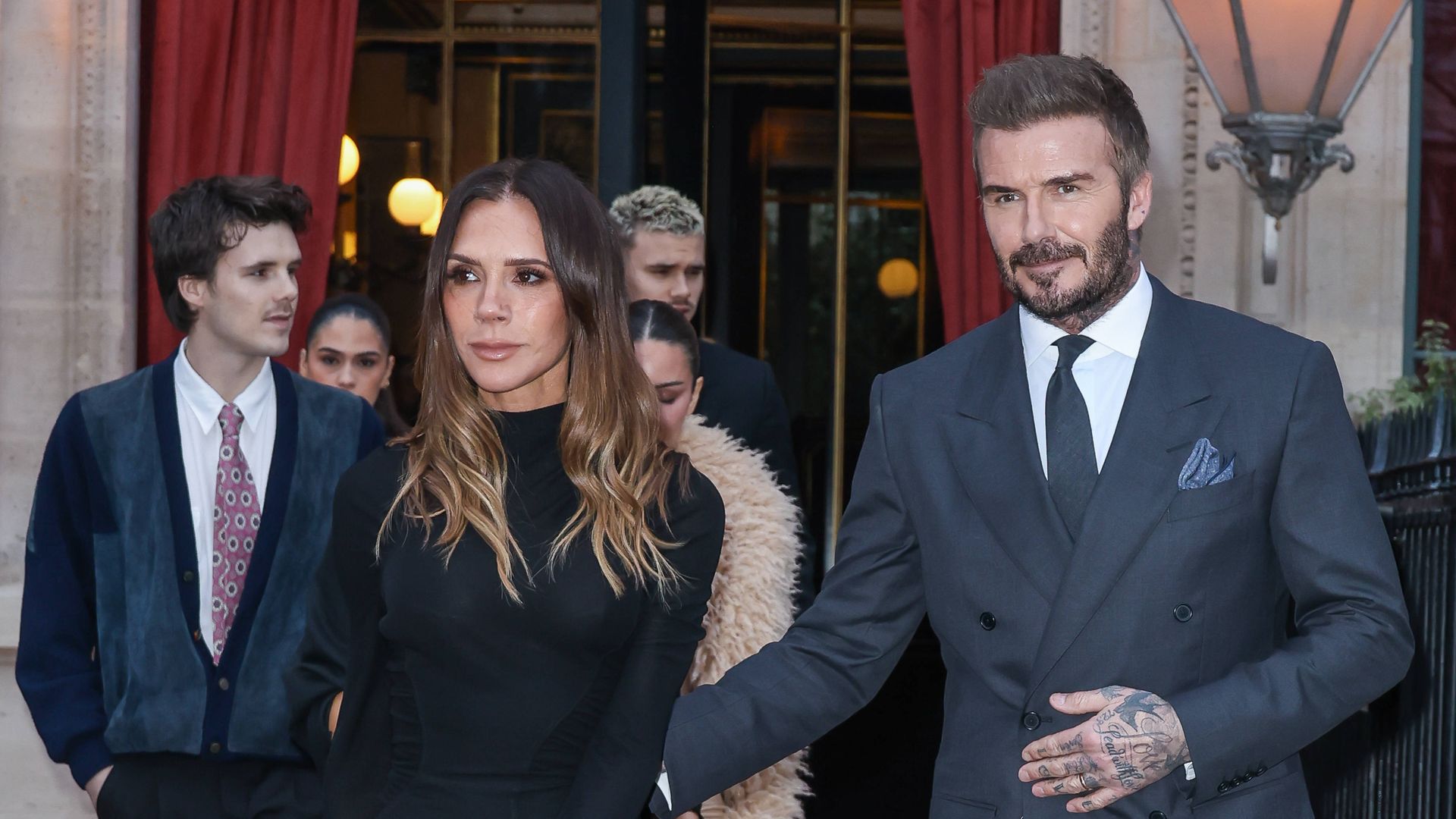 Los Beckham, "tristes y sorprendidos": el distanciamiento con Brooklyn se alarga más de lo esperado
