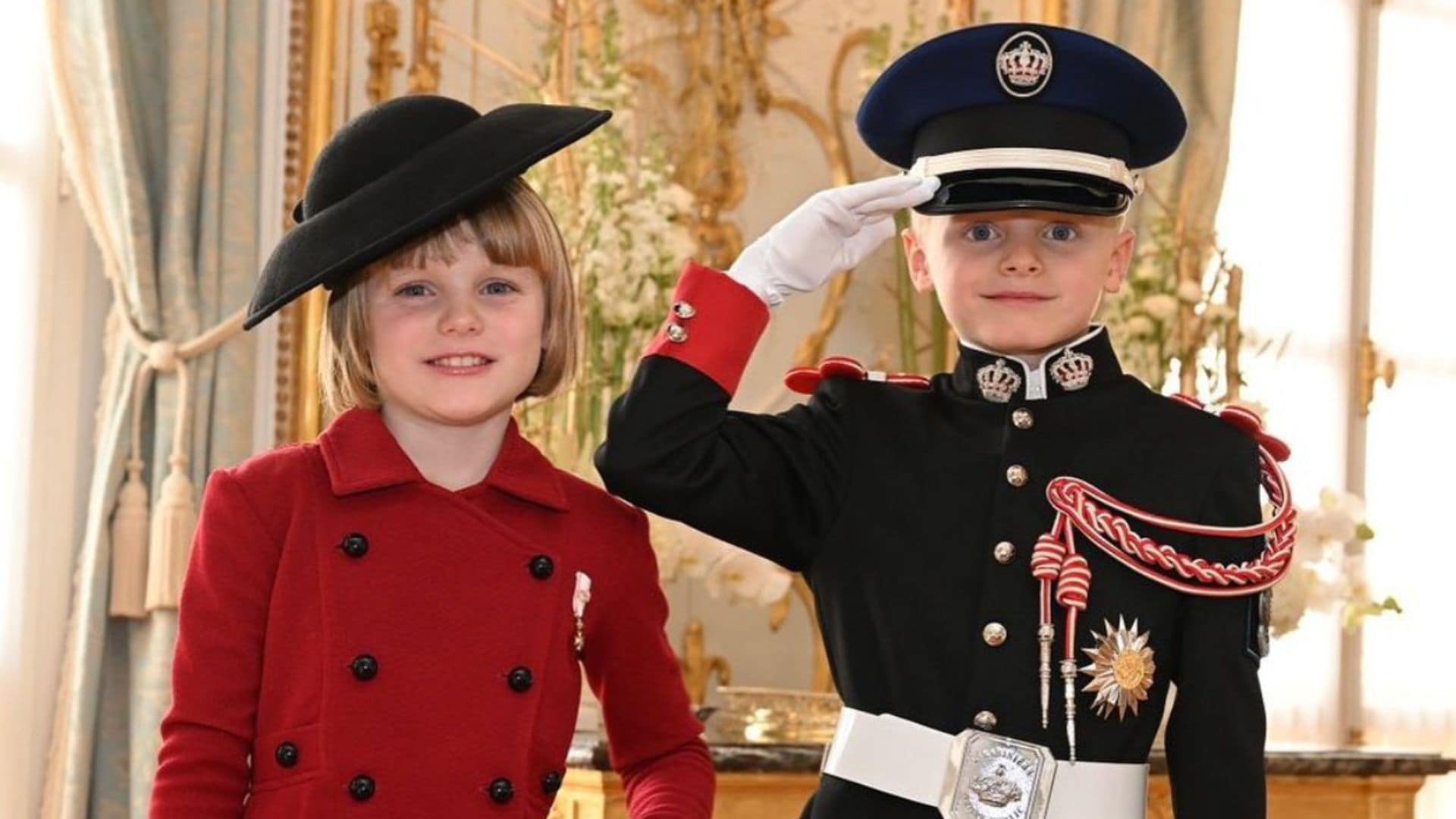 Jacques y Gabriella de Mónaco cumplen 9 años: las imágenes más divertidas de los 'miniroyals' más traviesos