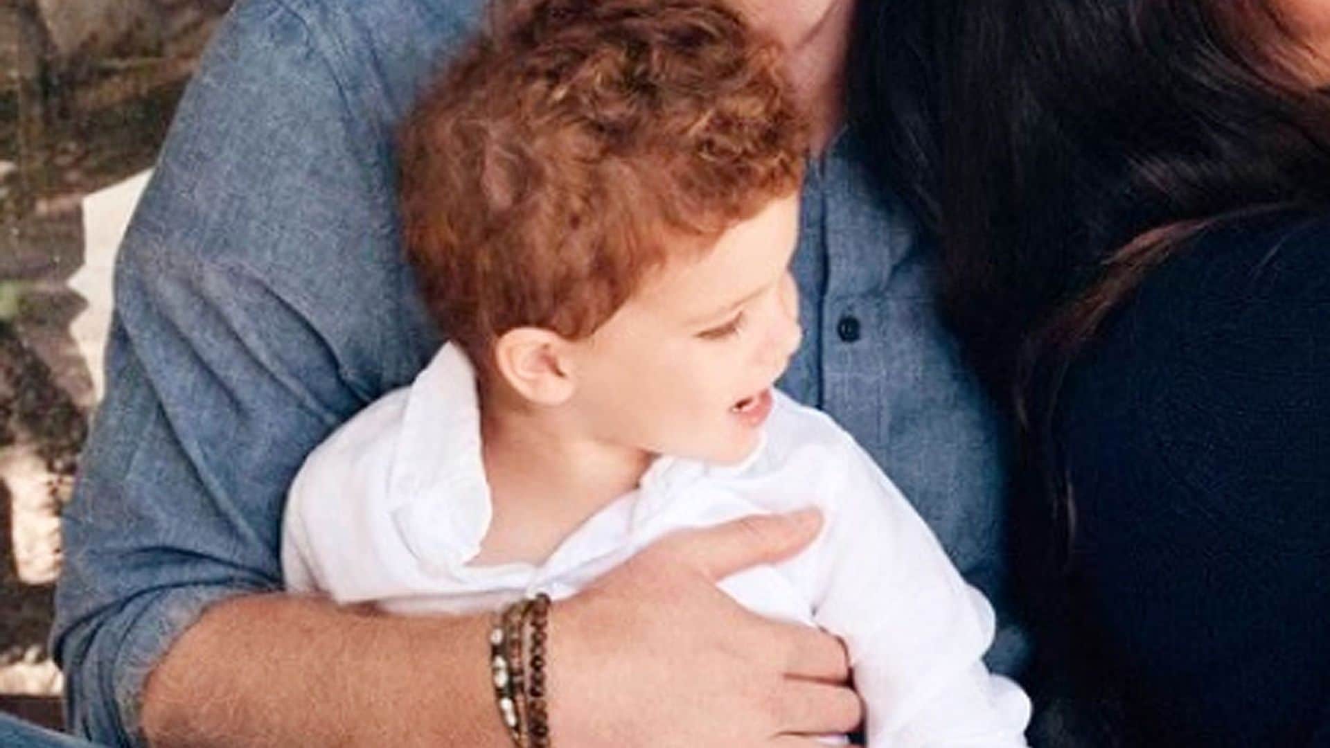 Archie pega el estirón ¡y es idéntico a su padre, el príncipe Harry!