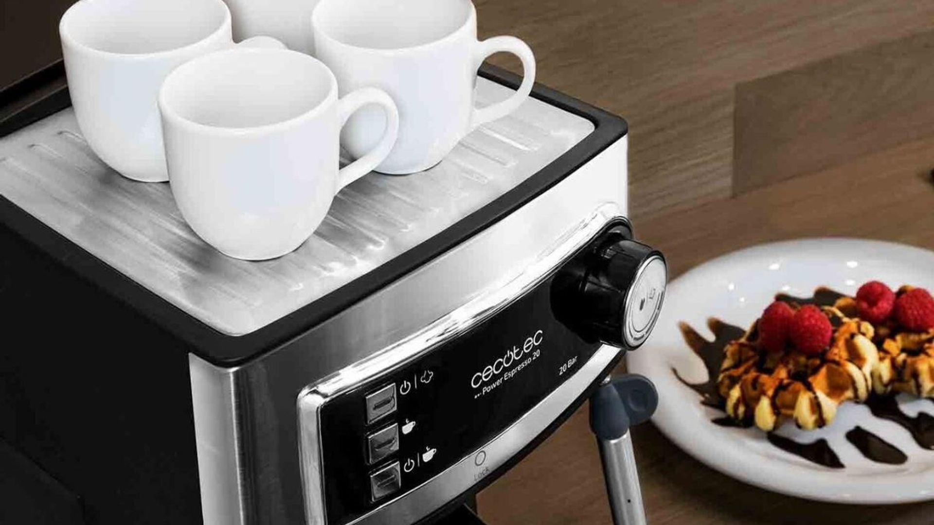El café de siempre con la cafetera más completa de Cecotec
