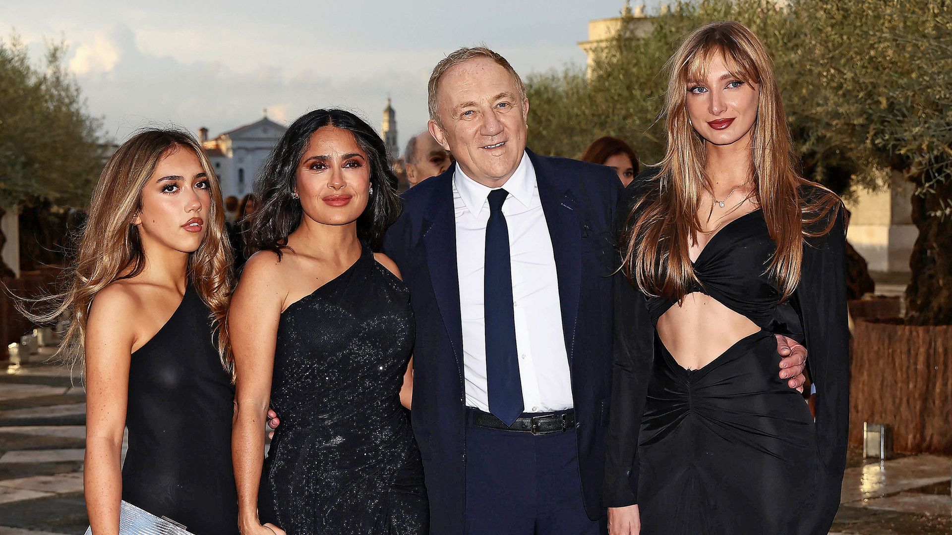 Francois Henri Pinault junto a su familia 