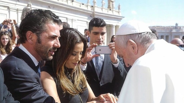 Eva Longoria, Pepe Bastón y el Papa Francisco