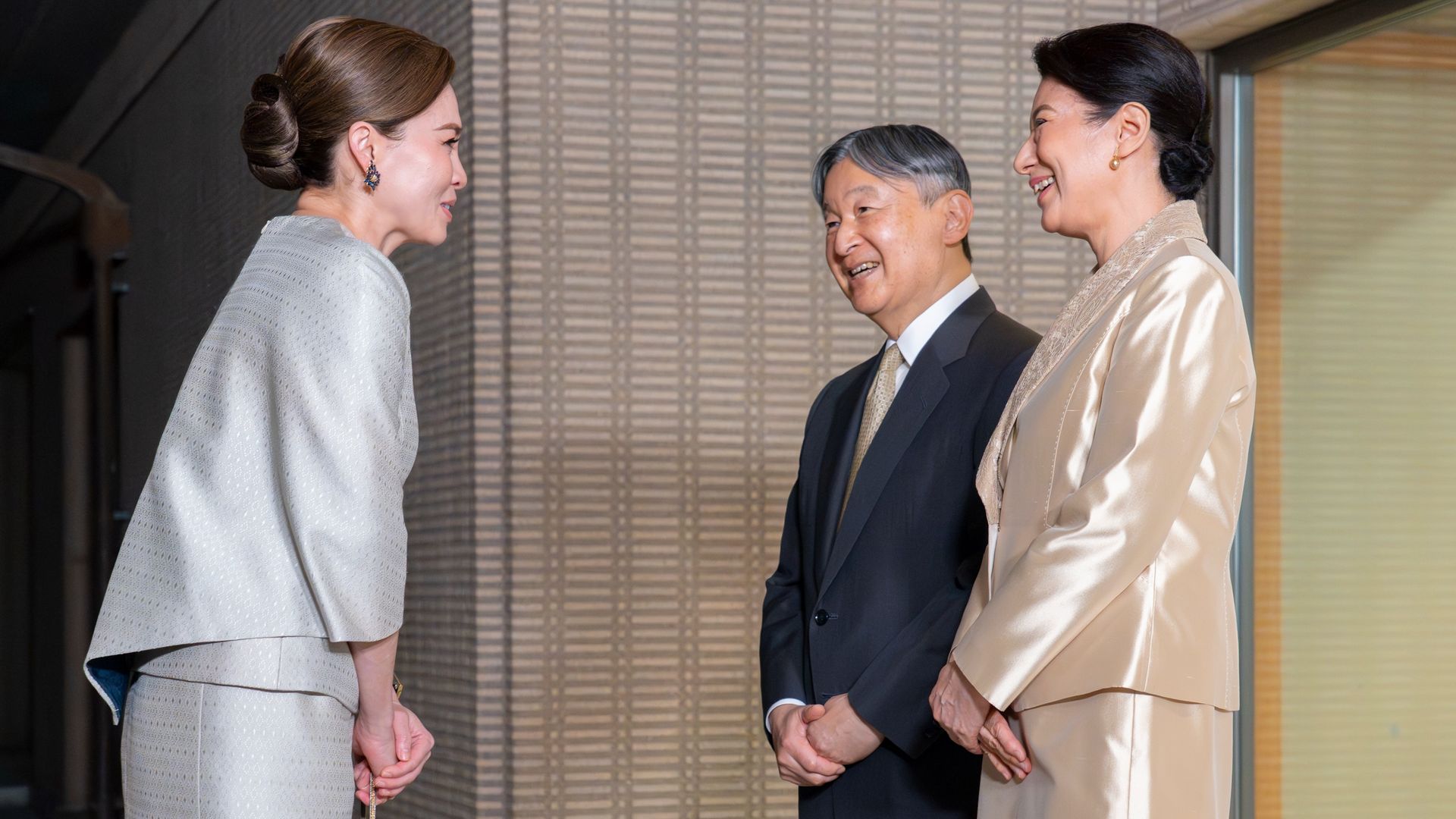 Los emperadores de Japón reciben a la reina consorte, Suthida de Tailandia