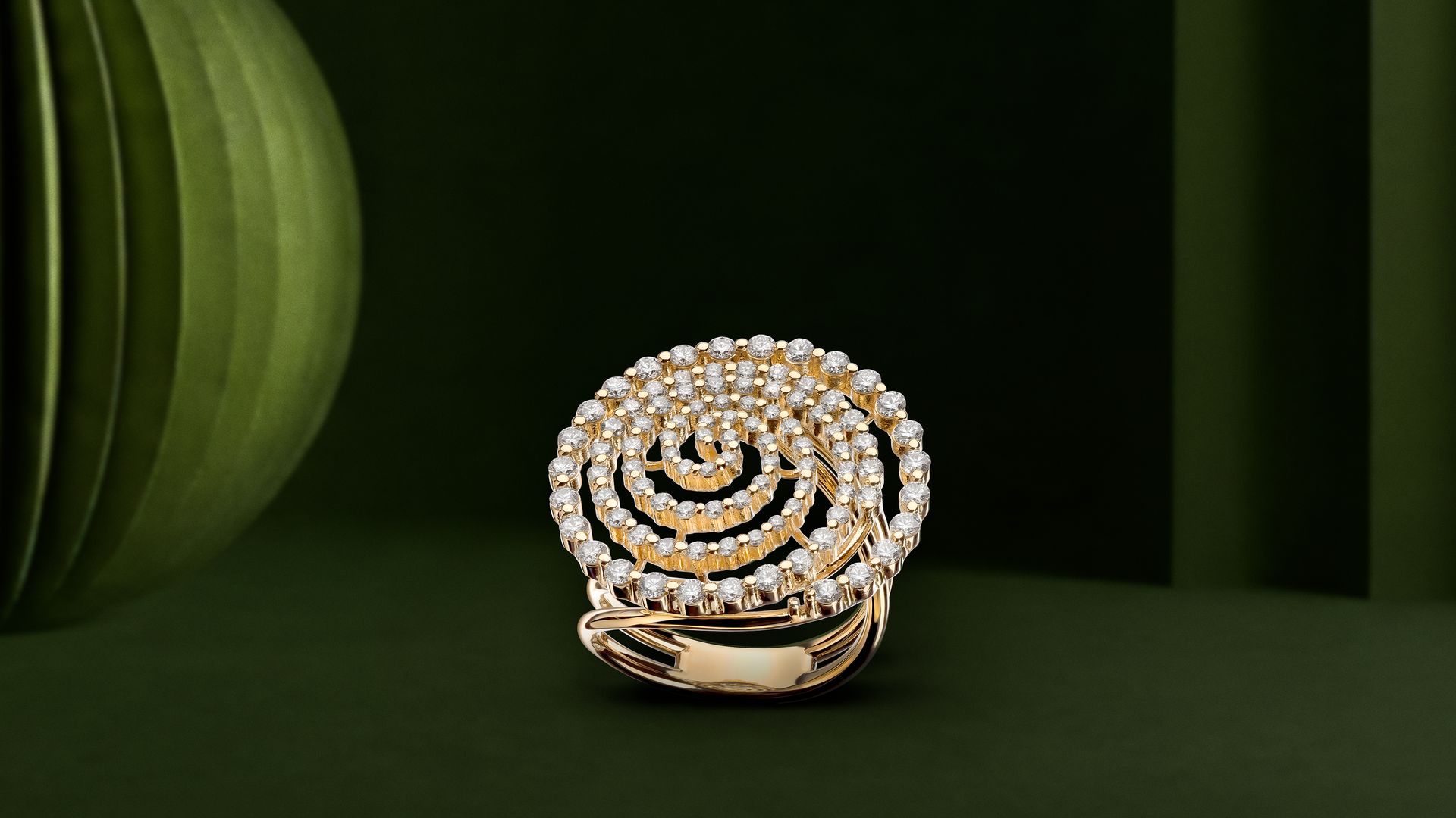 2. Movimiento orgánico: joyas que fluyen como si estuvieran vivas