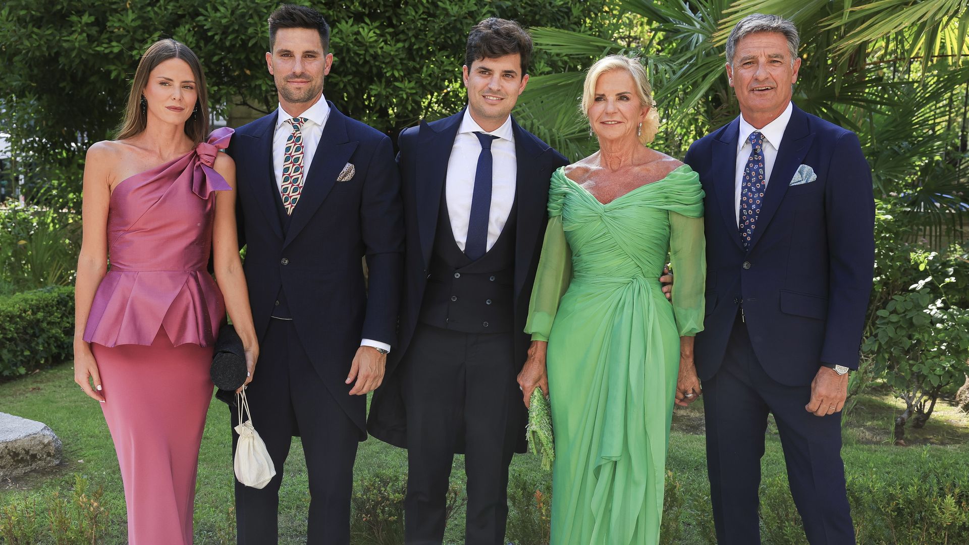 La emoción de Michel González en la boda de su hijo Álvaro y Carla Vico: todas las imágenes