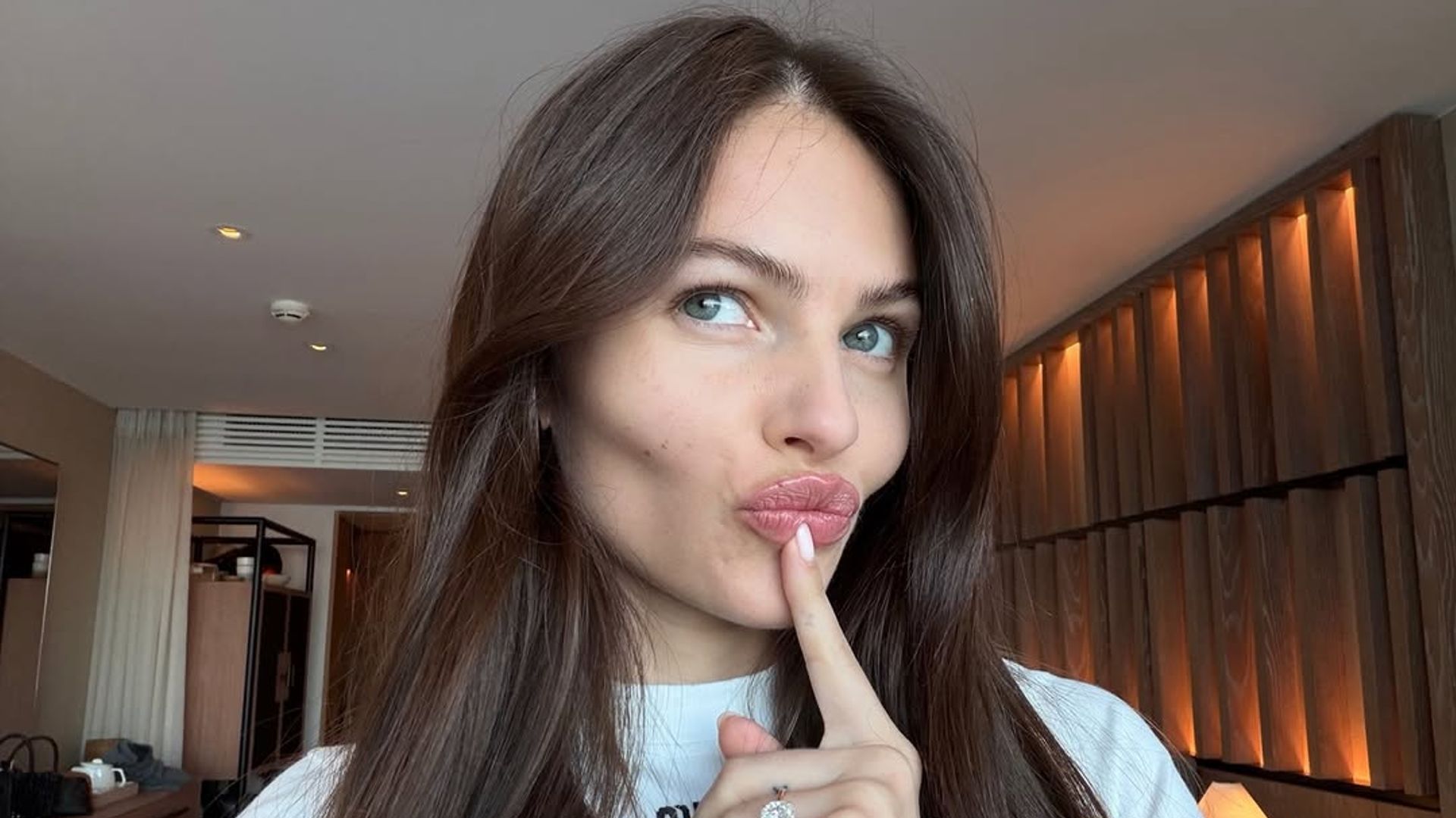 'La niña más linda del mundo', Thylane Blondeau, anuncia su compromiso con el nieto de Jane Birkin