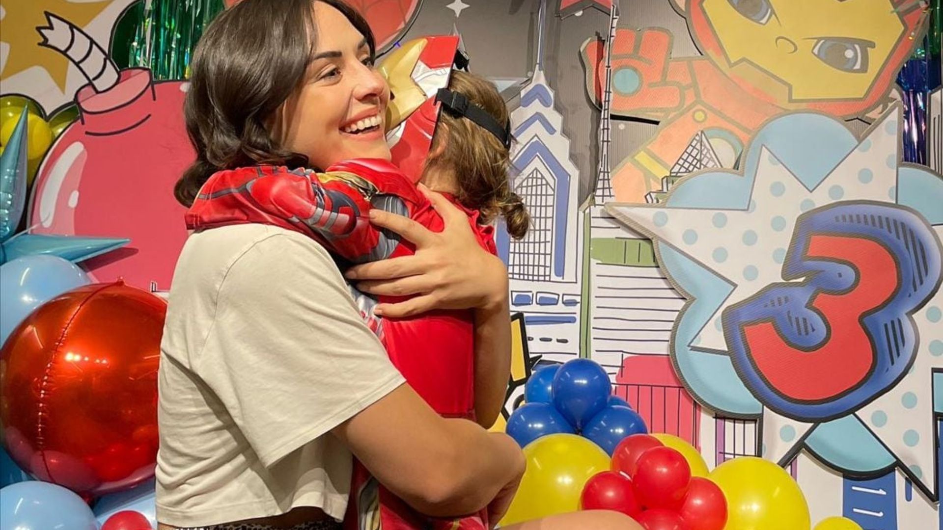 Zuria Vega y Alberto Guerra celebran el cumpleaños de su hijo Luka con una fiesta de superhéroes