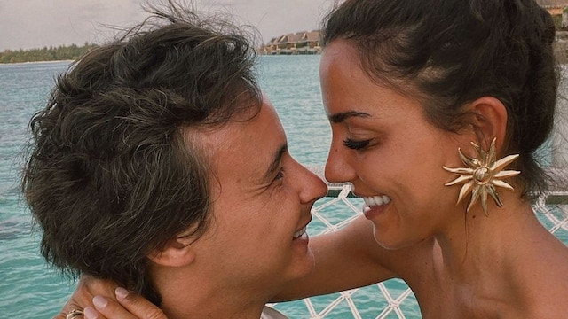 Paula Ordovás, con su marido