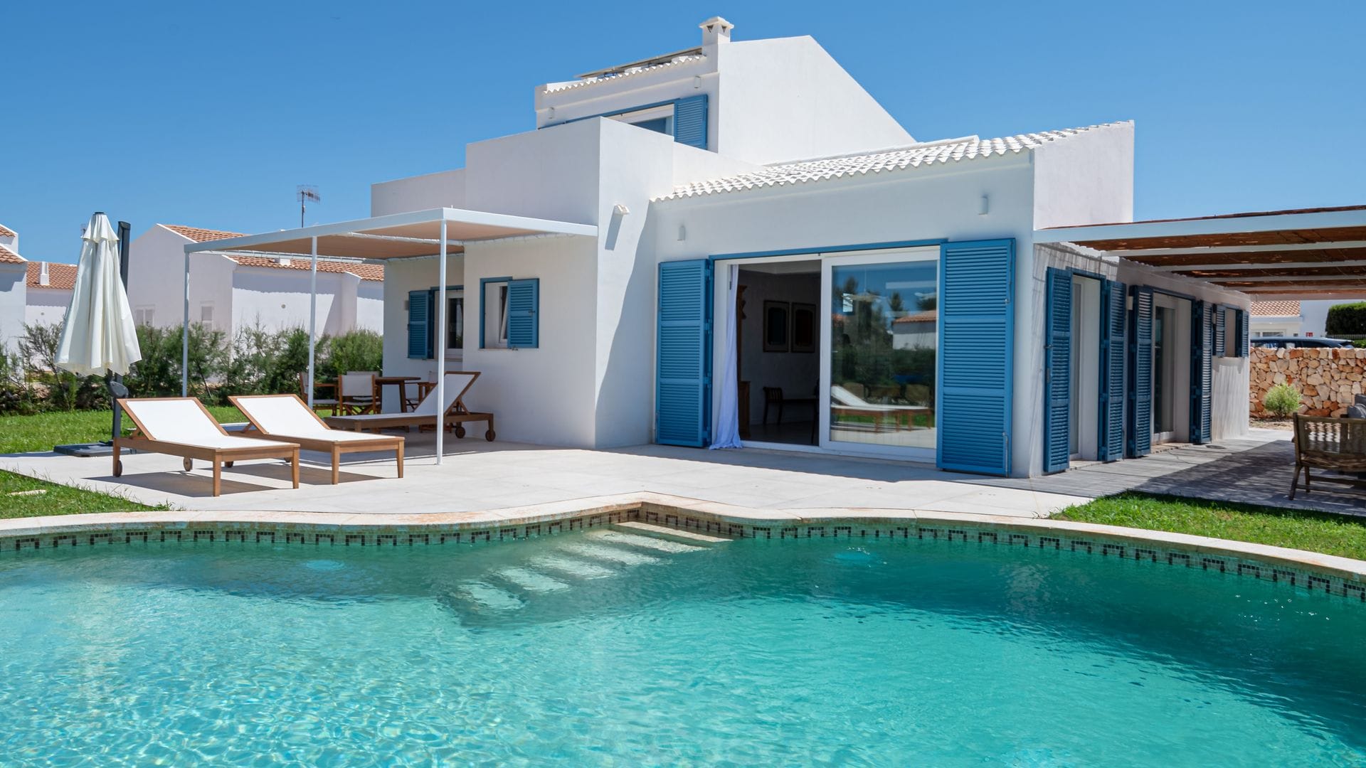 De casa vacacional a oasis de estilo en Menorca: el sueño mediterráneo de una familia bilbaína