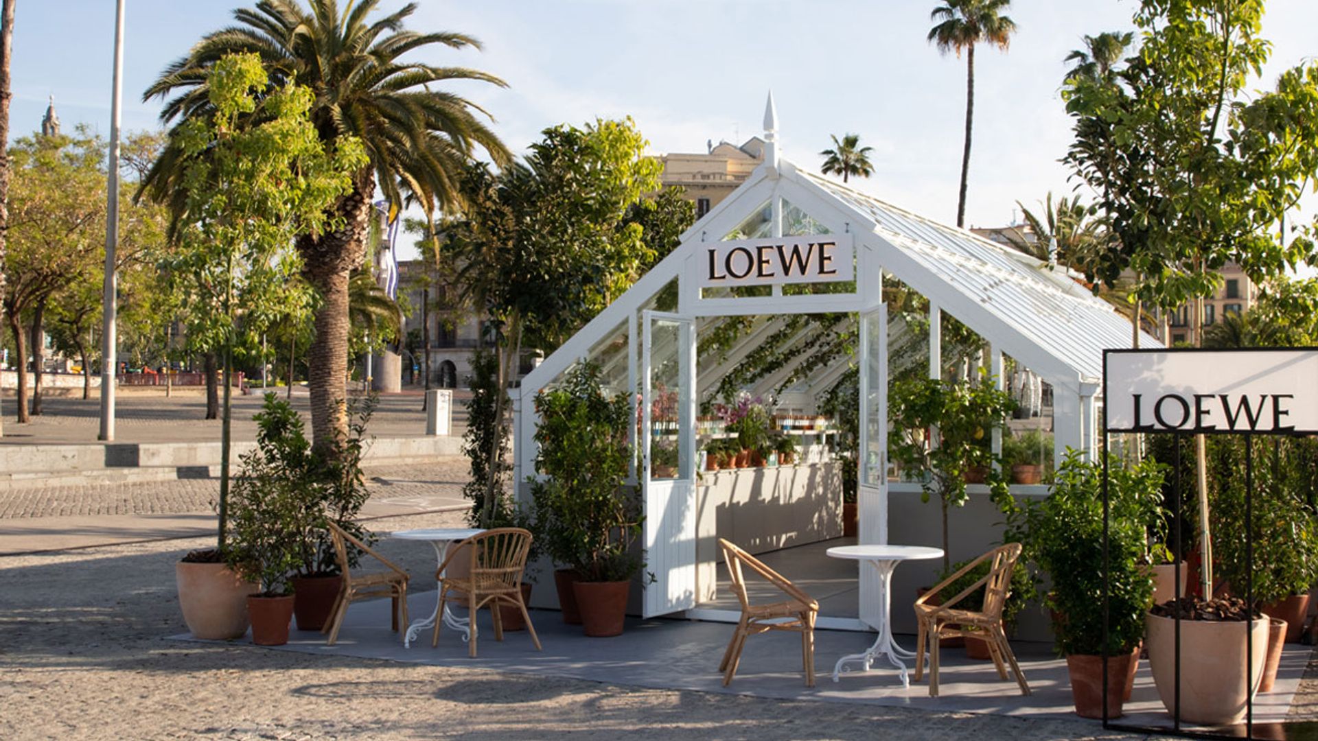 De Madrid a Barcelona: el fotogénico 'pop up' de Loewe Perfumes vuelve a abrir sus puertas