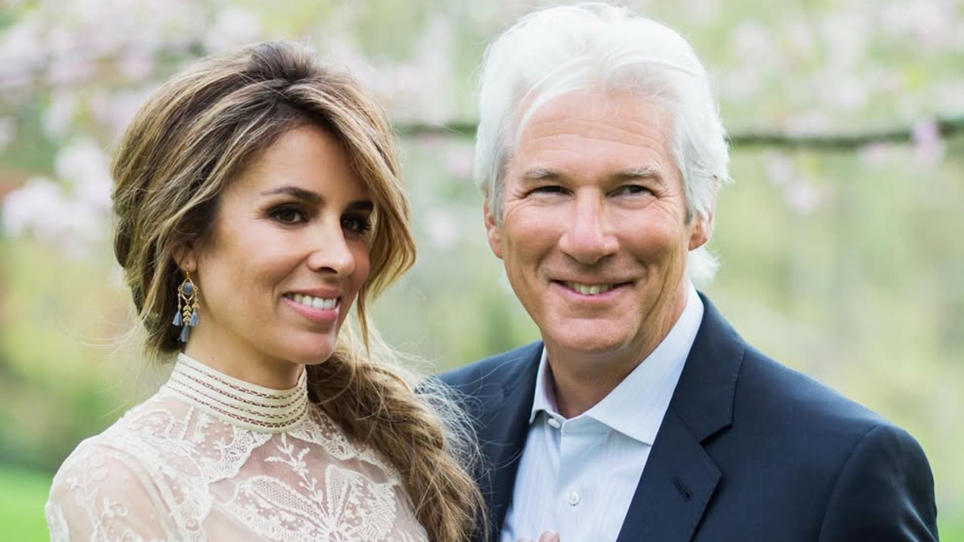 Alejandra Gere abre su álbum de boda para celebrar 8 años de matrimonio con Richard Gere: Más hijos, más risas y el mismo final feliz con el que soñé