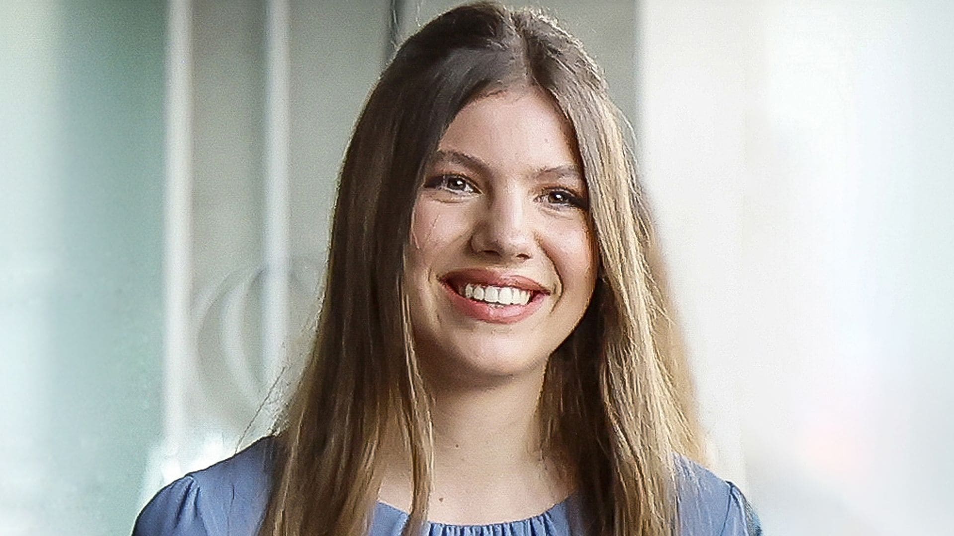 La infanta Sofía cede el protagonismo a su hermana reciclando un conjunto de pantalón setentero