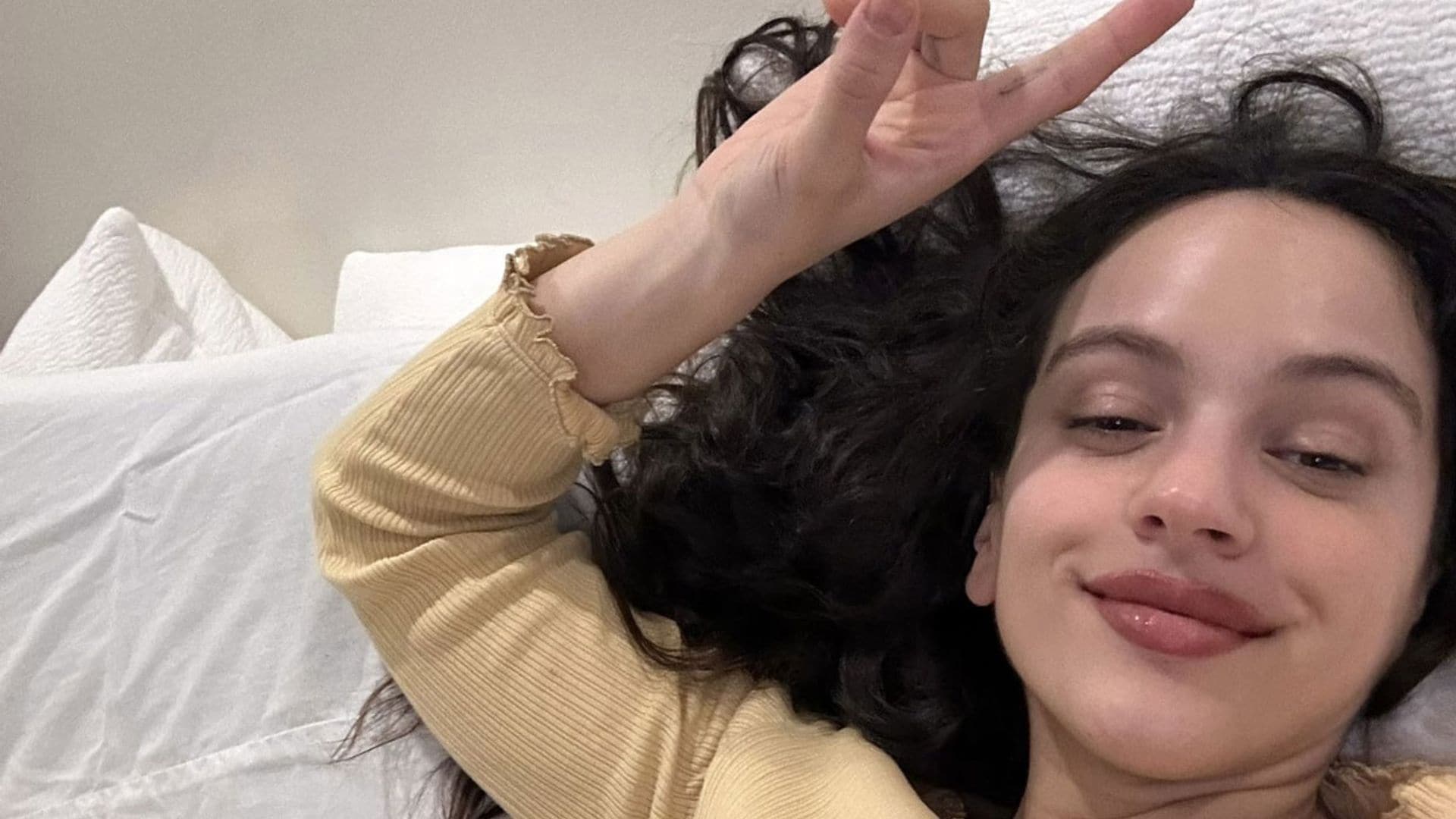 Rosalía celebra eufórica su 'Motogrammy' desde la cama