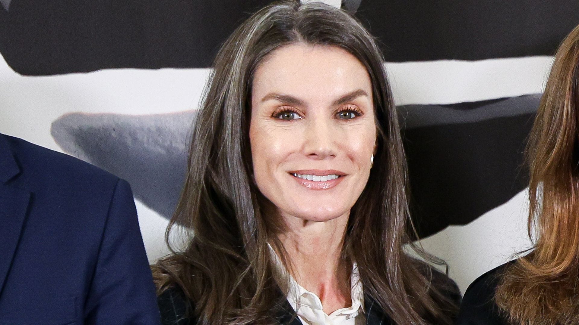 El reencuentro de la reina Letizia con su excuñado, Jaime de Marichalar, en unos premios de periodismo