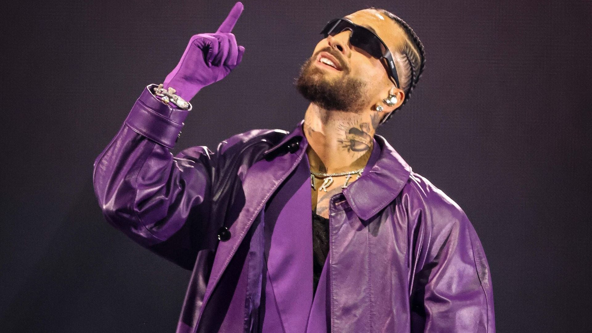 Maluma lleva hasta en la piel el amor a su hija Paris