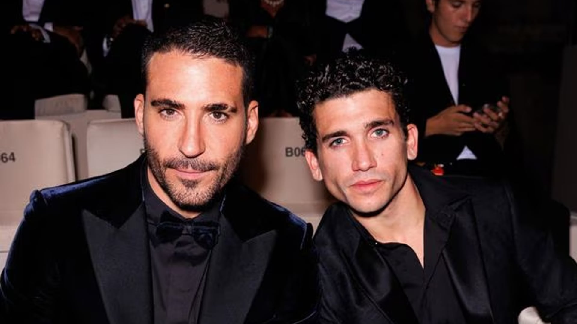 Miguel Ángel Silvestre y Jaime Lorente en el histórico desfile de alta costura de Giorgio Armani, ‘One night only a Venezia' 2023