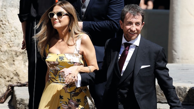 Pablo Motos con su mujer