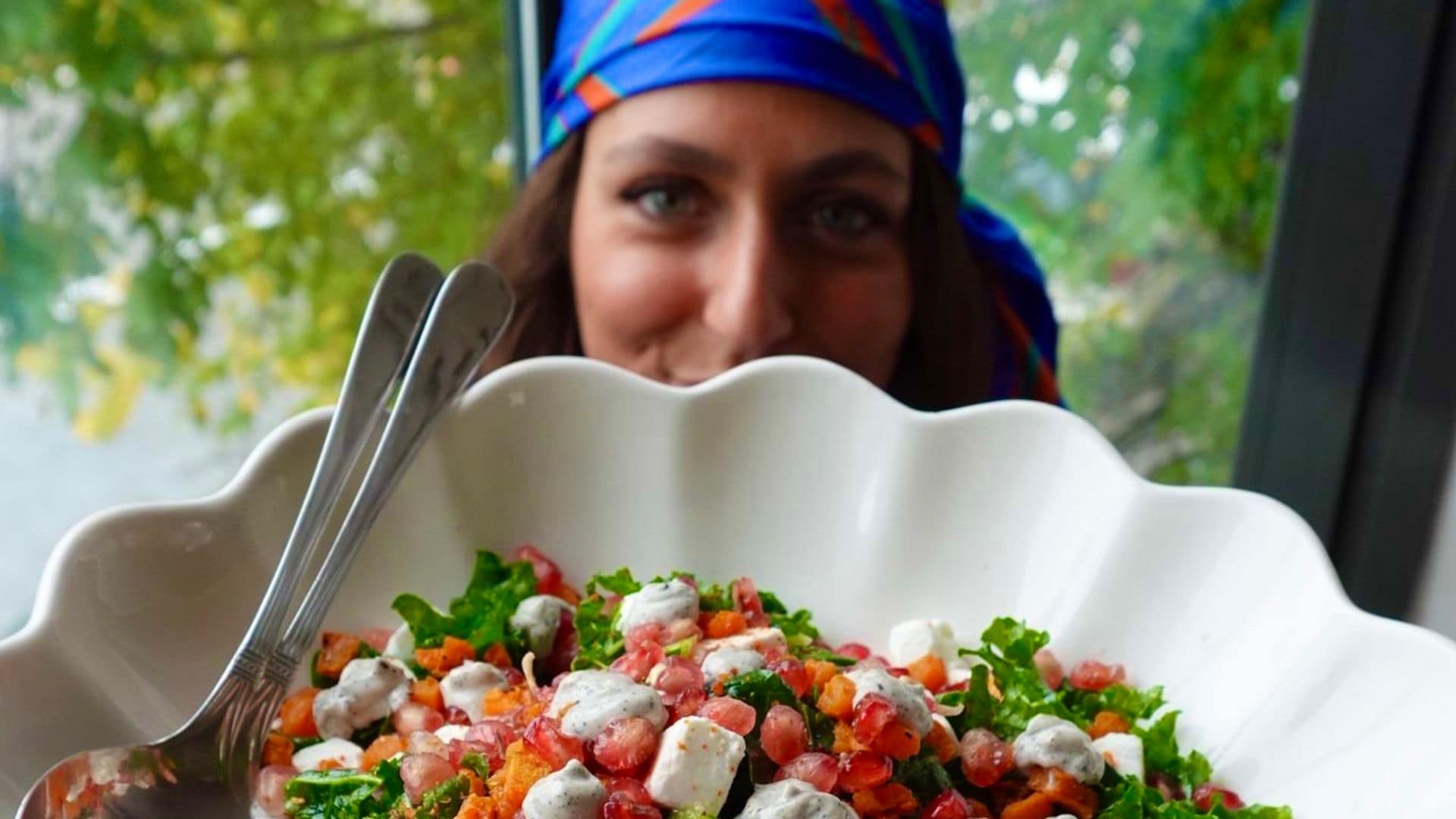 Camino, concursante de MasterChef 11, con su ensalada templada de boniato, kale, queso feta y granada.
