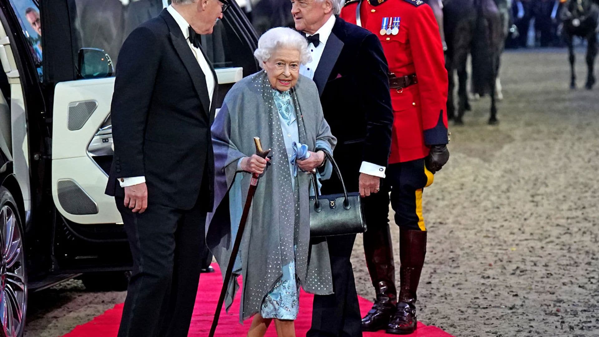 Isabel II, rodeada de estrellas en un gran espectáculo como antesala a la celebración de su Jubileo de Platino