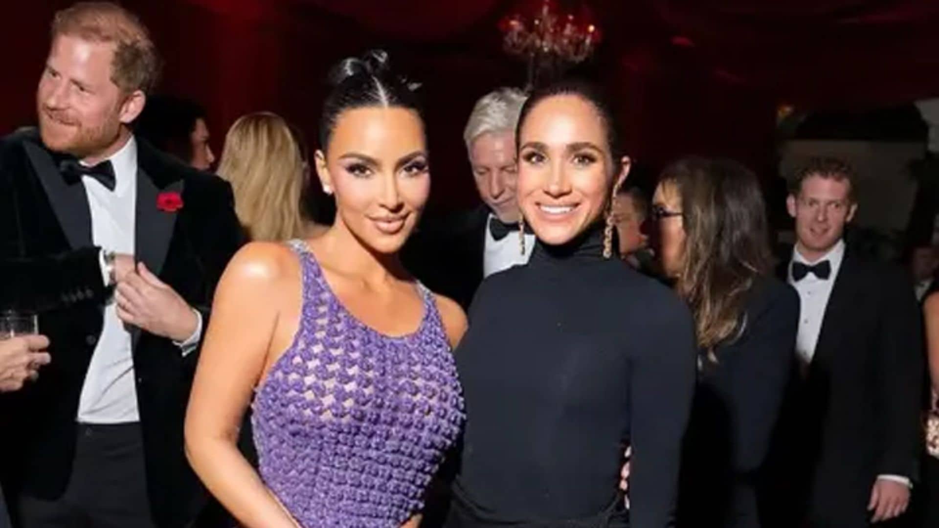 Kim Kardashian con Meghan Markle en la fiesta de 70º cumpleaños de Kris Jenner