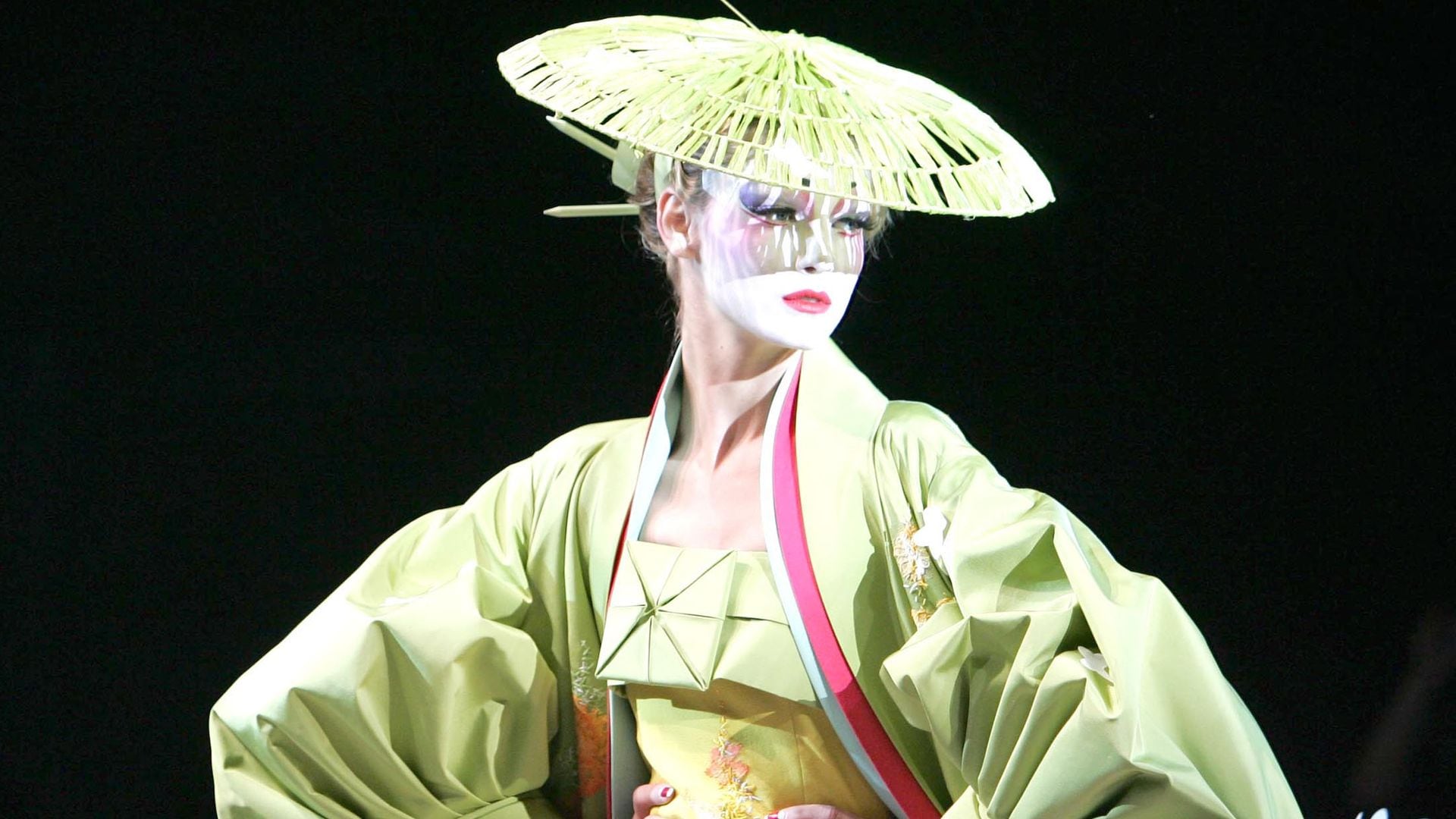 Los 12 looks históricos de las pasarelas que inspirarán tu disfraz este Carnaval