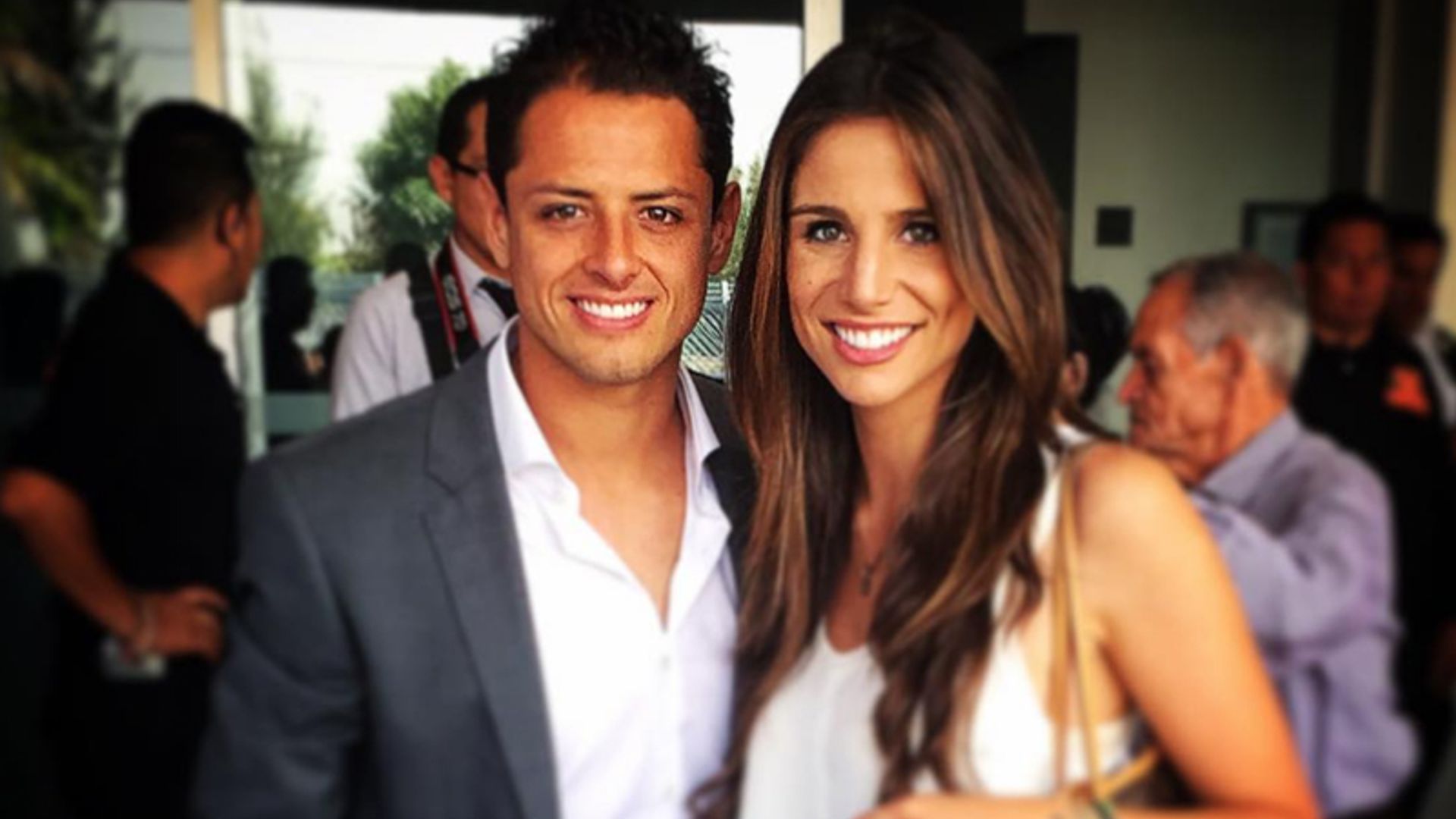 Primicia: Javier 'Chicharito' Hernández y Lucía Villalón se casarán el próximo verano