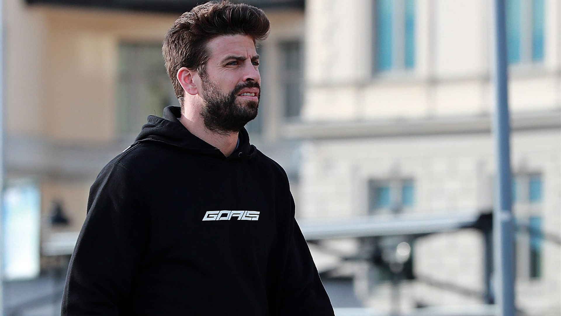 Piqué reaparece tras el revuelo que ha causado la nueva canción de Shakira