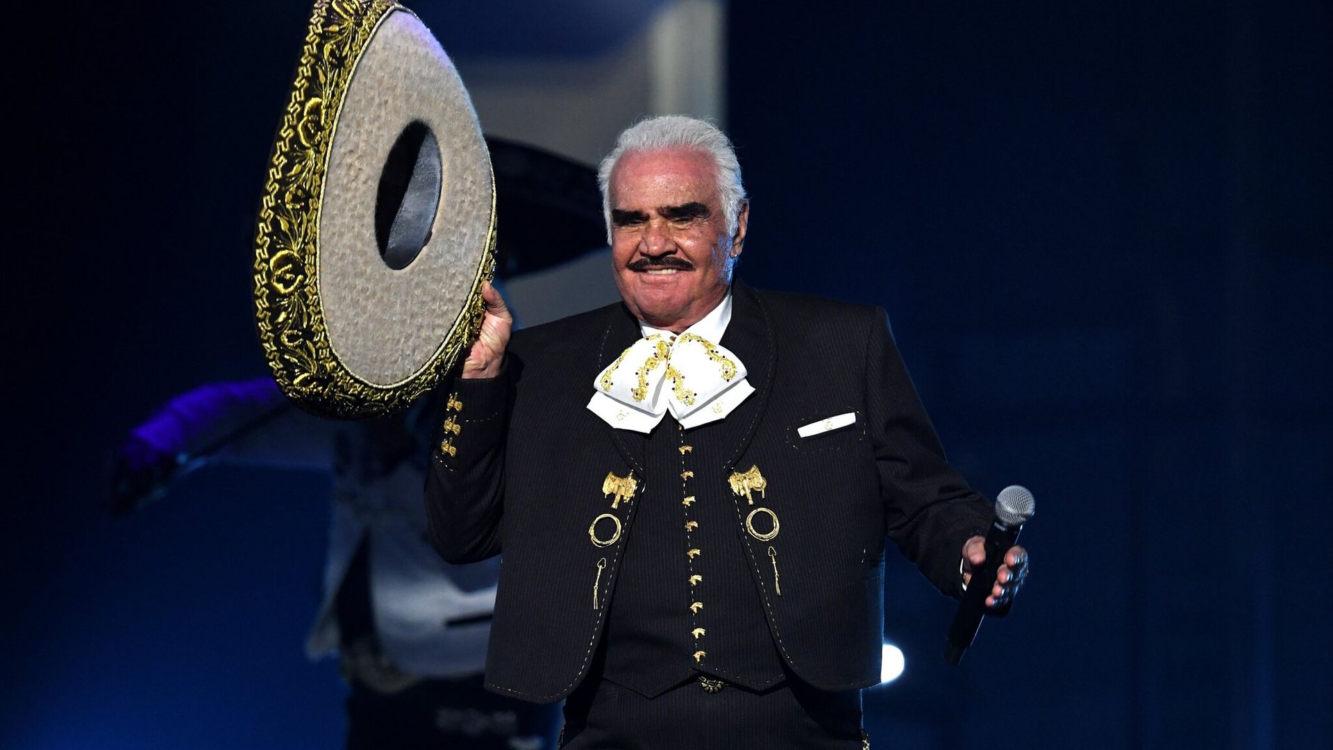 Vicente Fernández hospitalizado en México