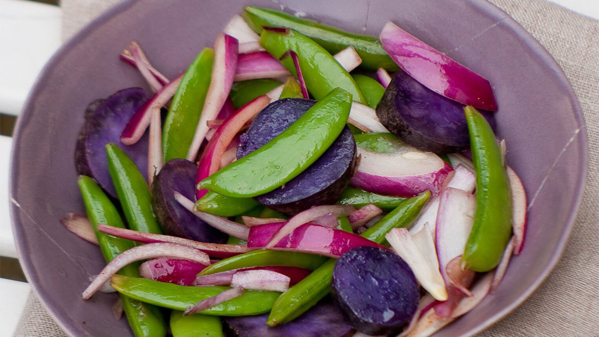 Ensalada de judías verdes y patata morada