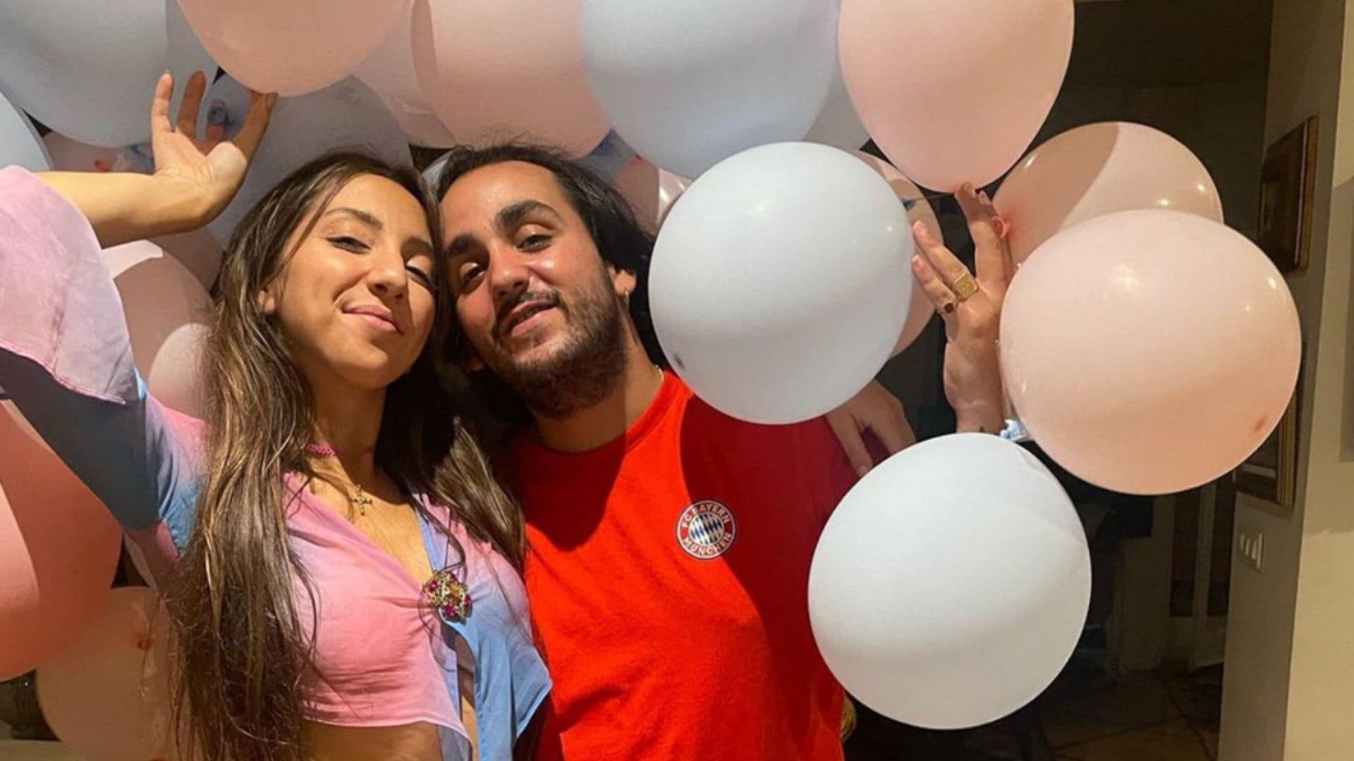 La hija menor de Antonio Carmona, Lucía Fernanda, celebra una gran fiesta para conocer que el bebé que espera es...