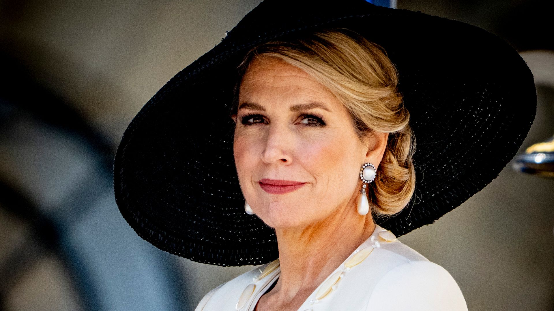 Los 10 peinados favoritos de las 'royals' para llevar tocado en primavera