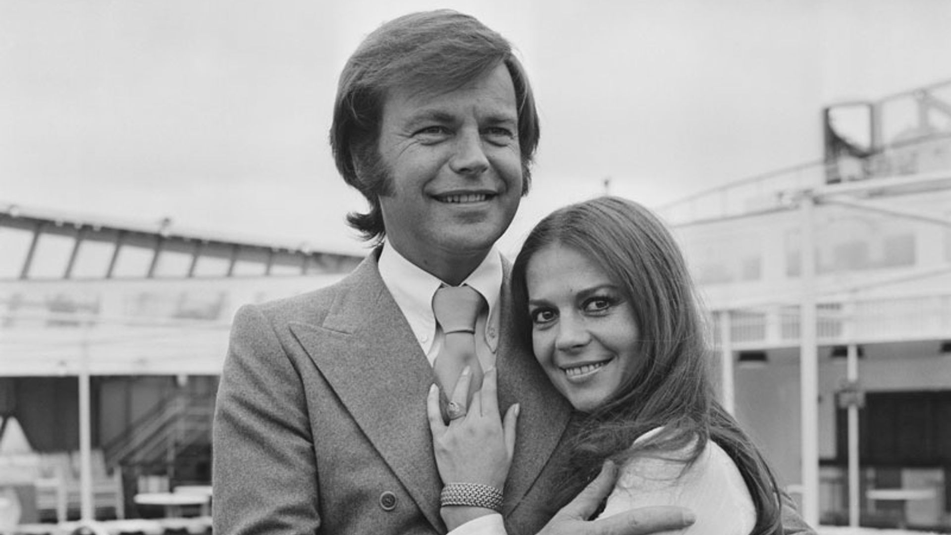 La policía considera al actor Robert Wagner 'persona de interés' en la muerte de su mujer, Natalie Wood