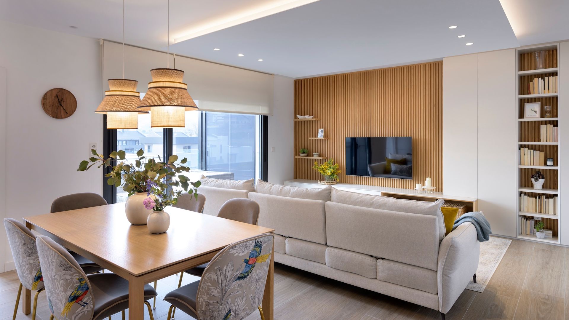 Salón con mueble a medida. 