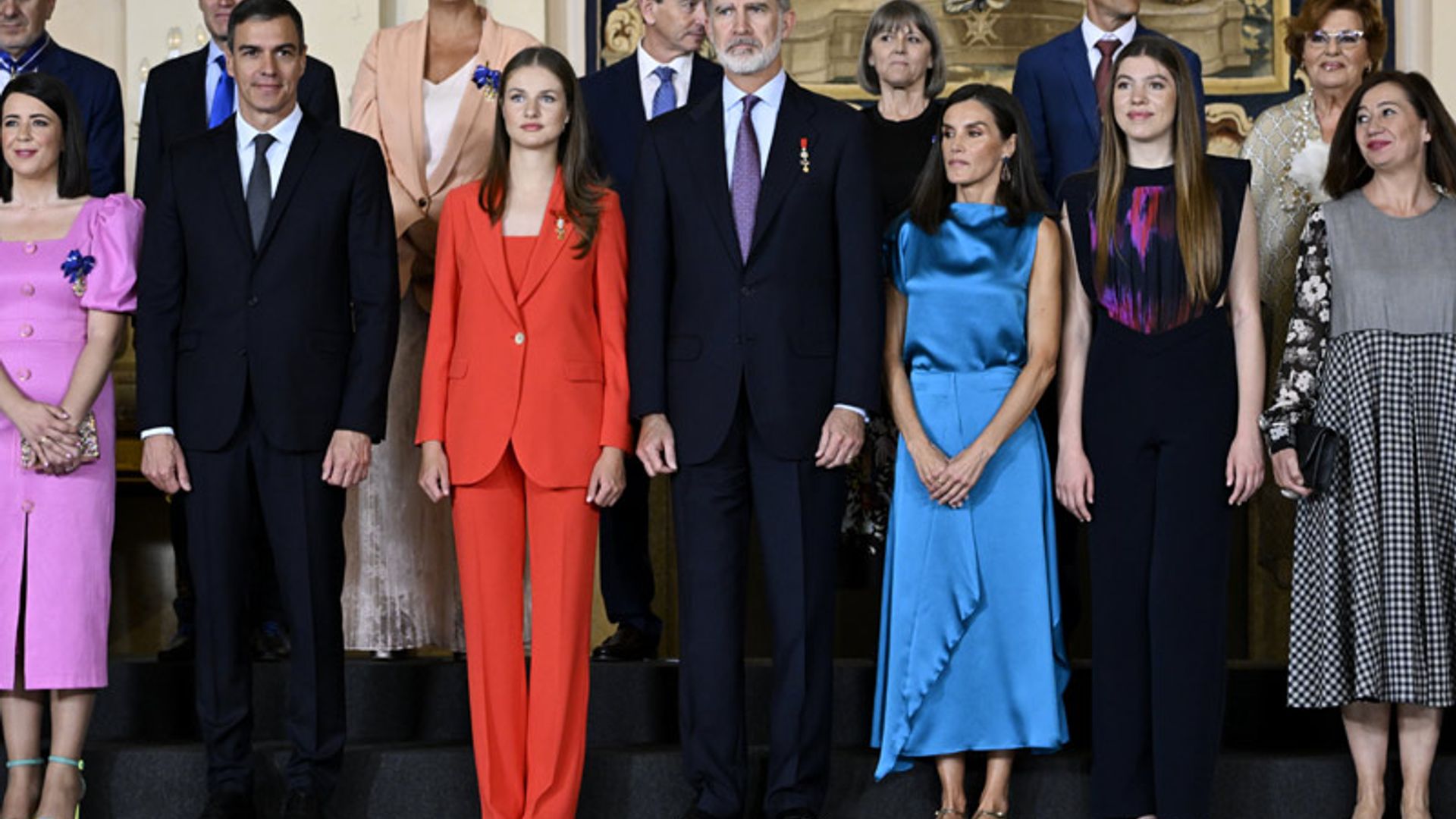 Reyes Felipe y Letizia con la princesa Leonor y la infanta Sofía 