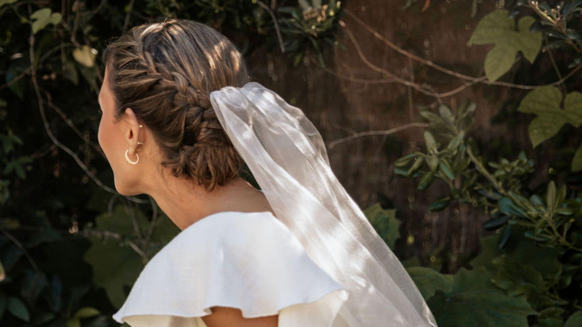 10 peinados de novia sencillos y elegantes para chicas con estilo