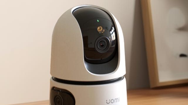 Cámara de vigilancia interior IMOU de Leroy Merlin sobre encimera casa Cuadrada