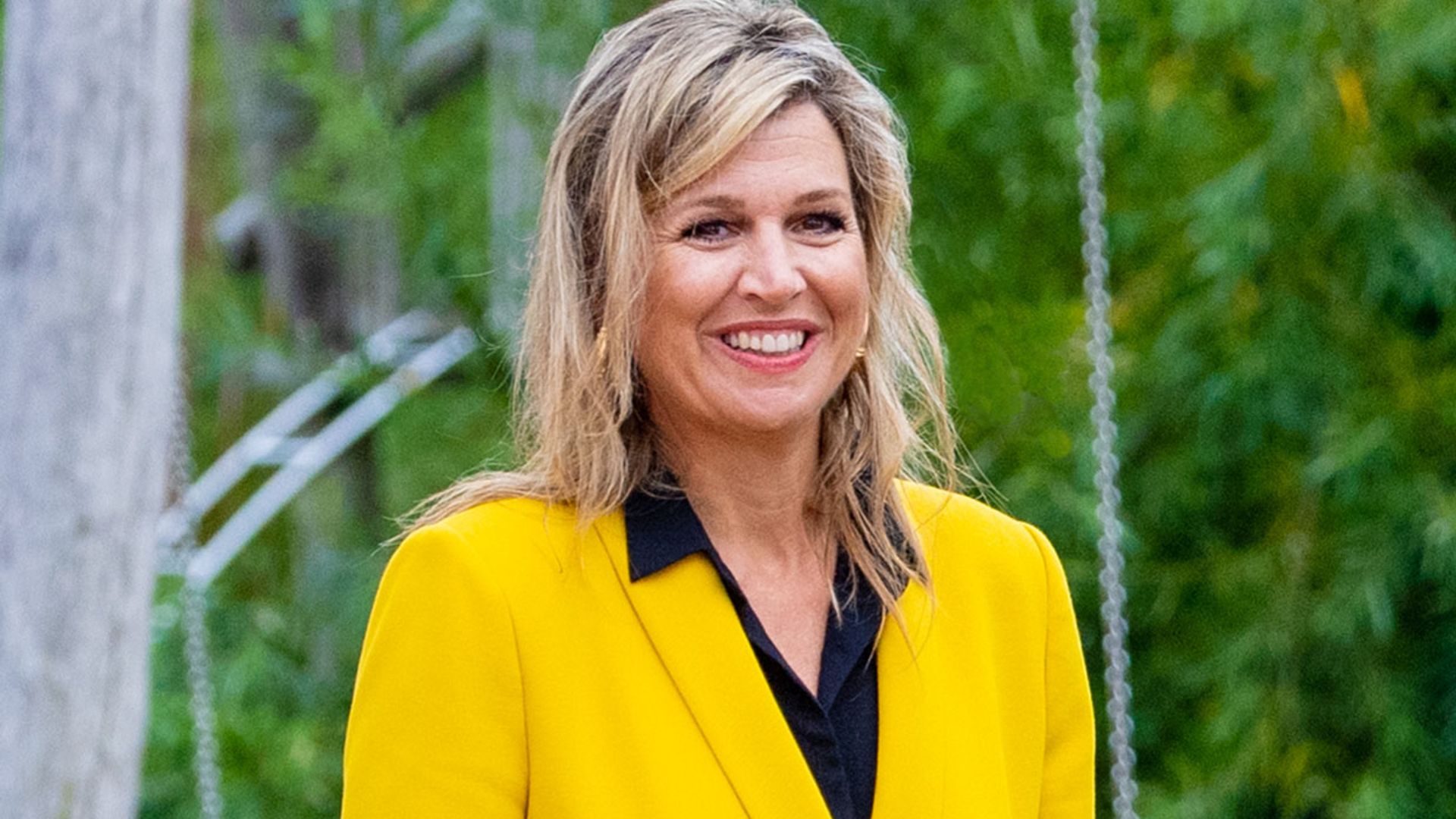 Máxima, la 'royal' que siempre acierta reciclando sus looks asequibles