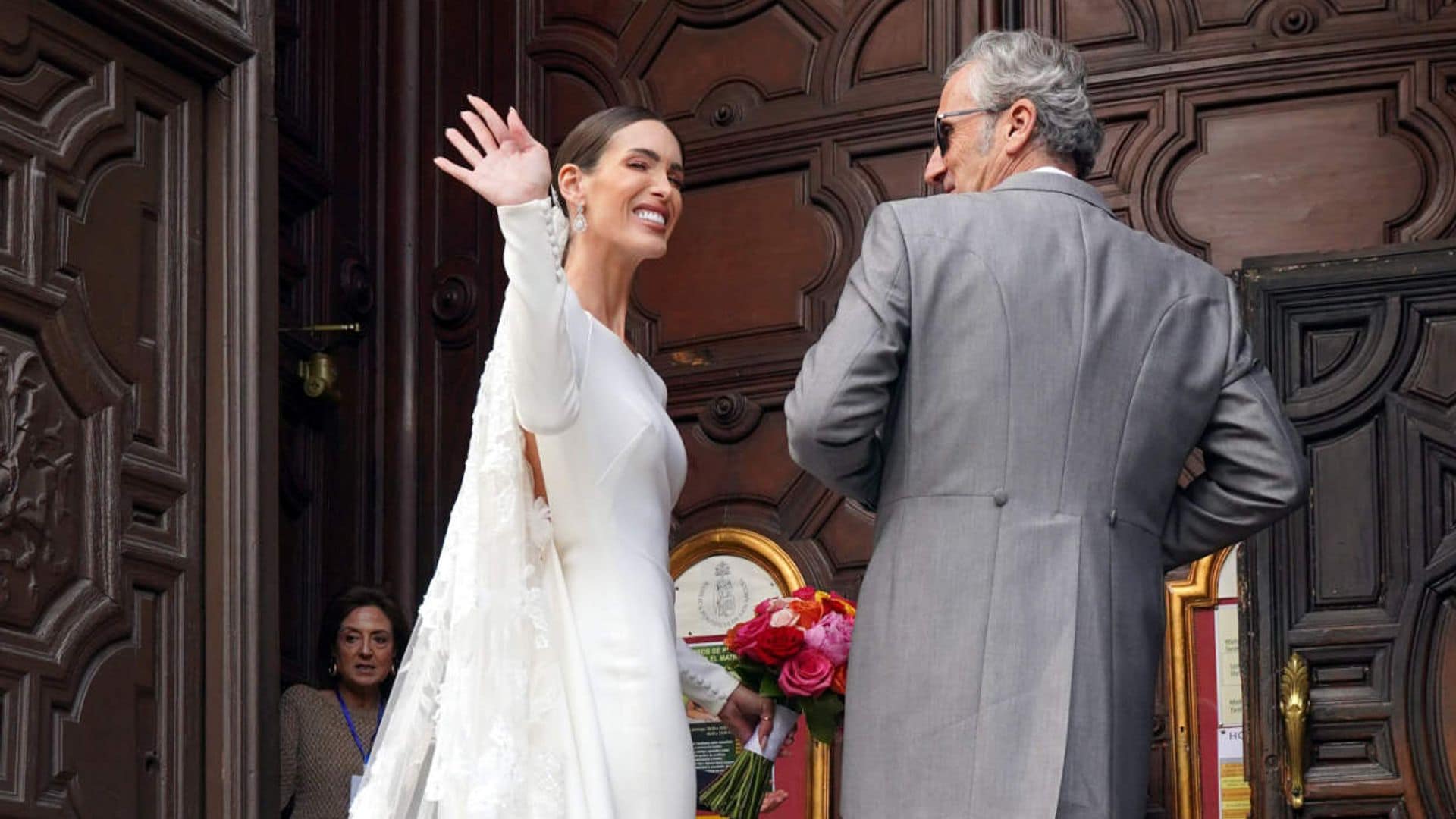 Marta López Álamo elige un vestido de novia de corte clásico para su boda con Kiko Matamoros