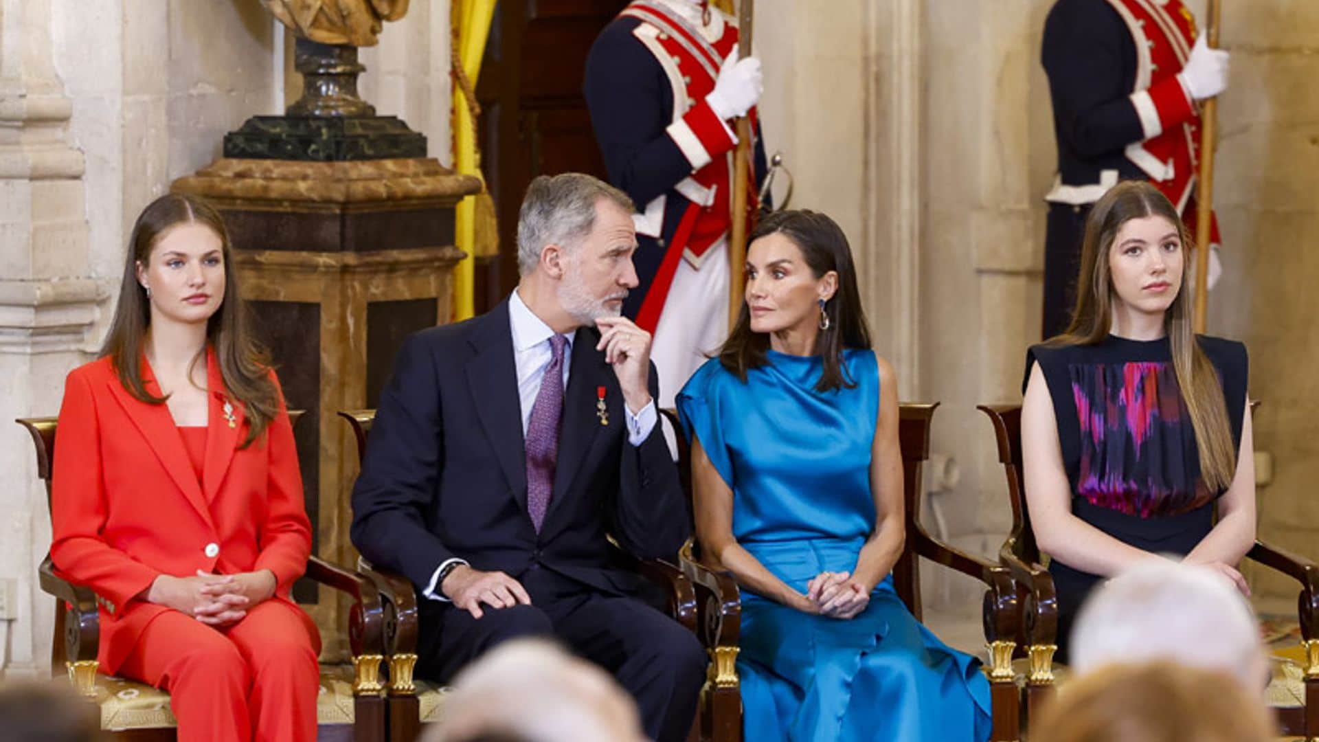 Reyes Felipe y Letizia con la princesa Leonor y la infanta Sofía 