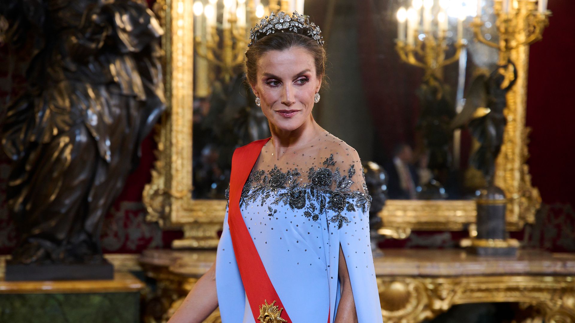 La reina Letizia en la cena de gala de los Macron