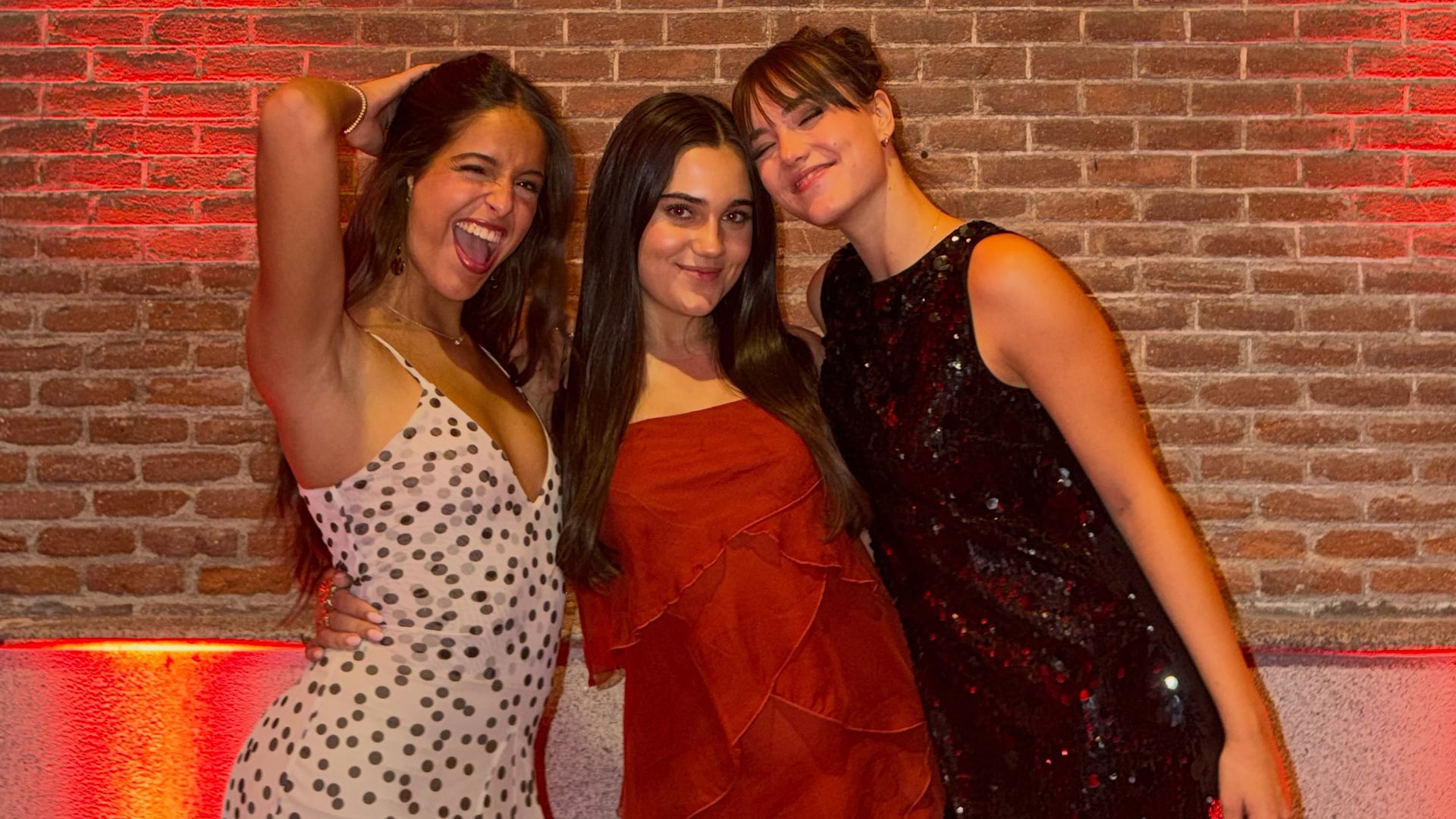 Daniella Bustamante con Daniela Meroño y Ana Martín en los Premios GEN ¡H!