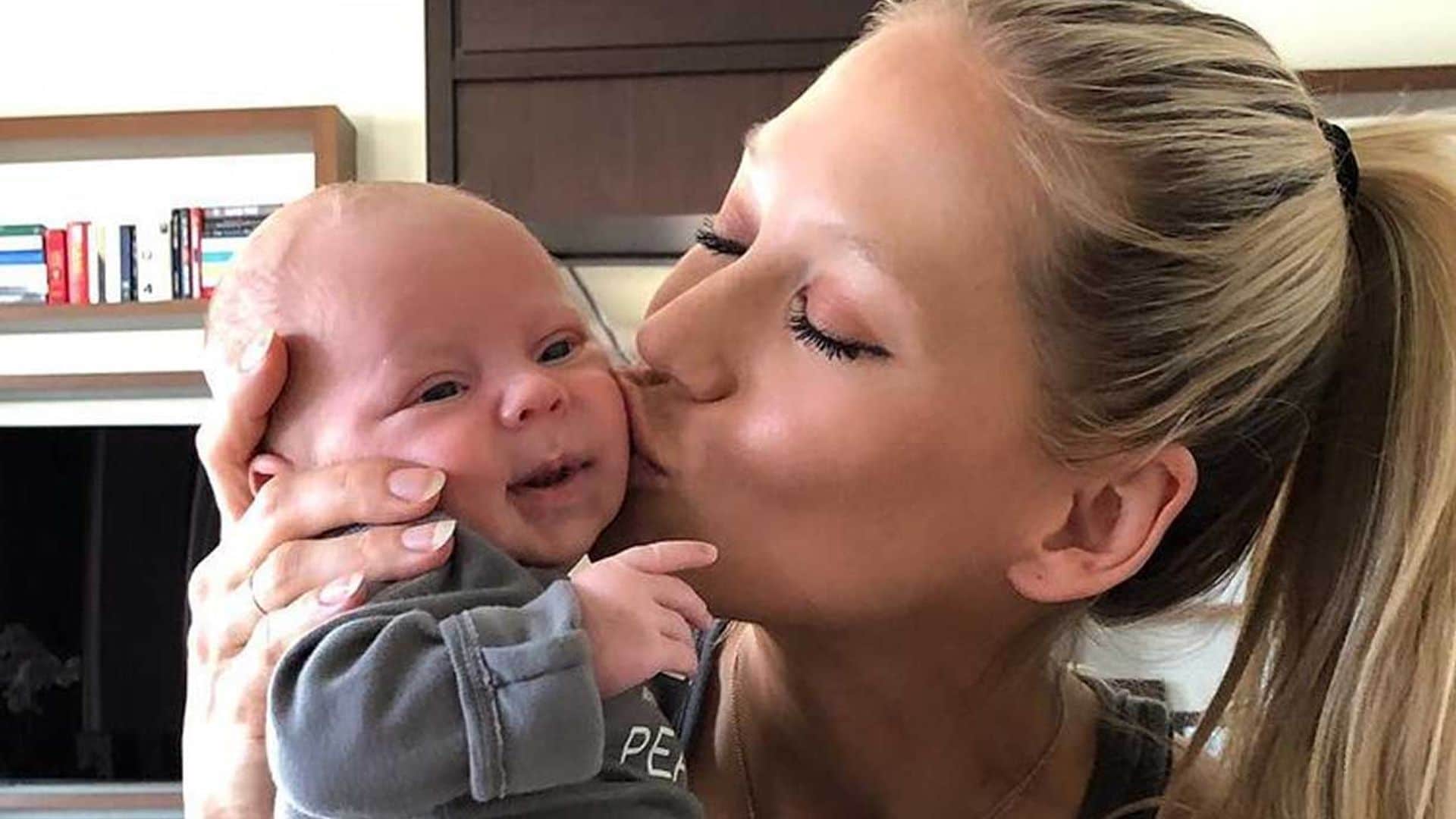 Jessica Biel, Amanda Seyfried, Anna Kournikova... otras 'supermamás' que llevaron su embarazo en secreto antes que Scarlett