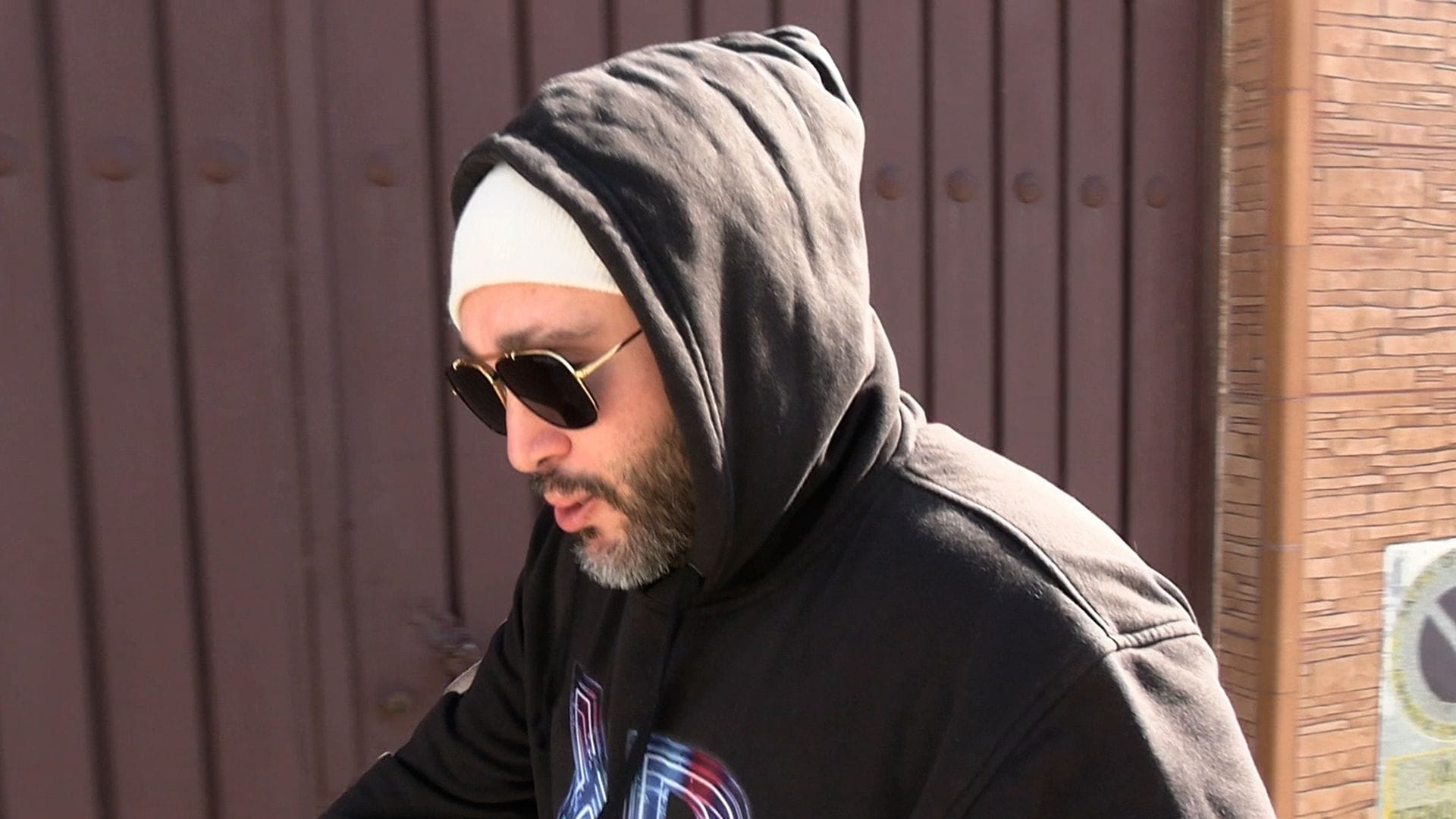 La significativa imagen de Kiko Rivera tras su ruptura entrando la casa familiar