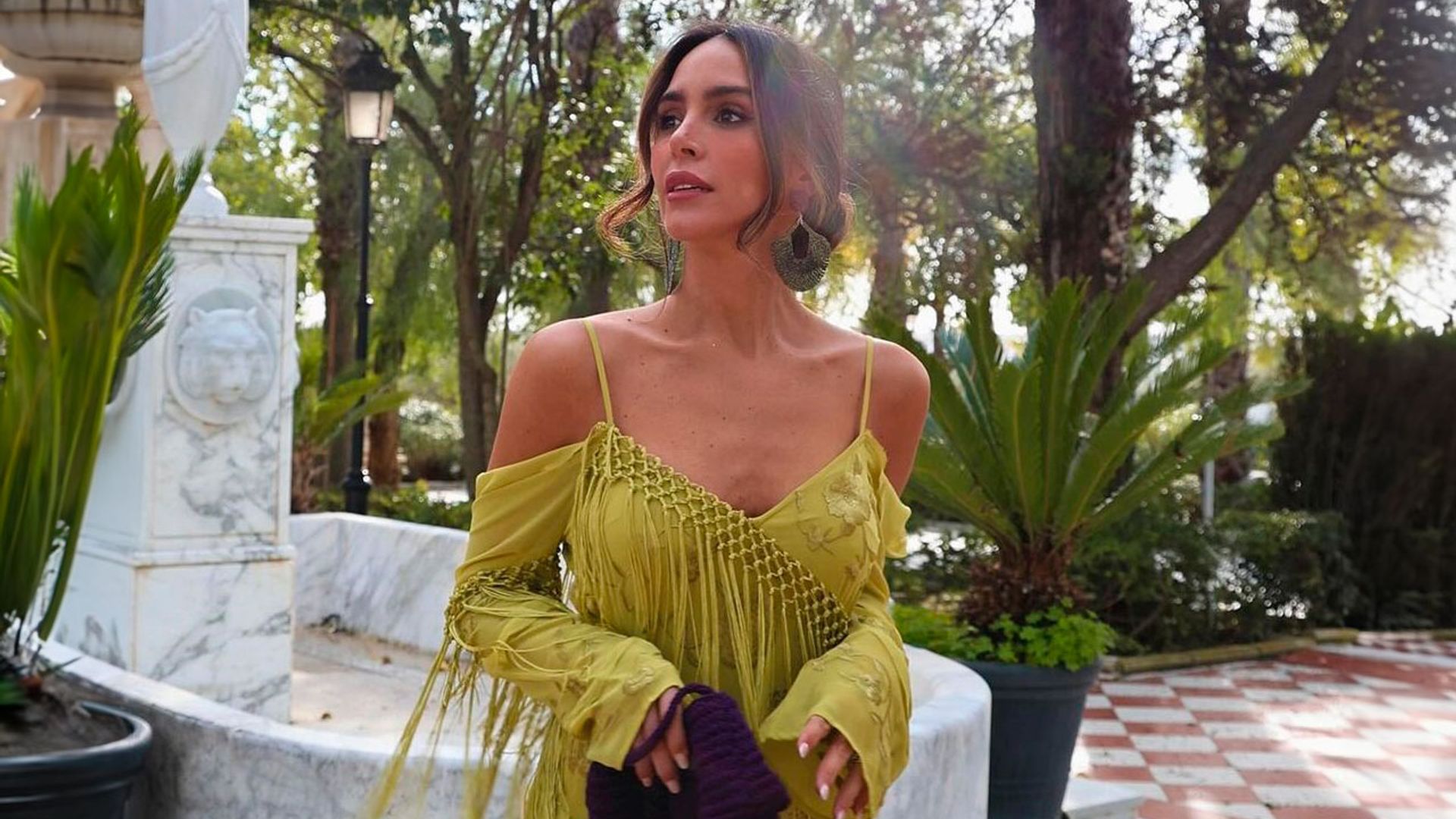 ¿Boda en el sur? Sigue los trucos de nuestra estilista y serás la invitada más elegante