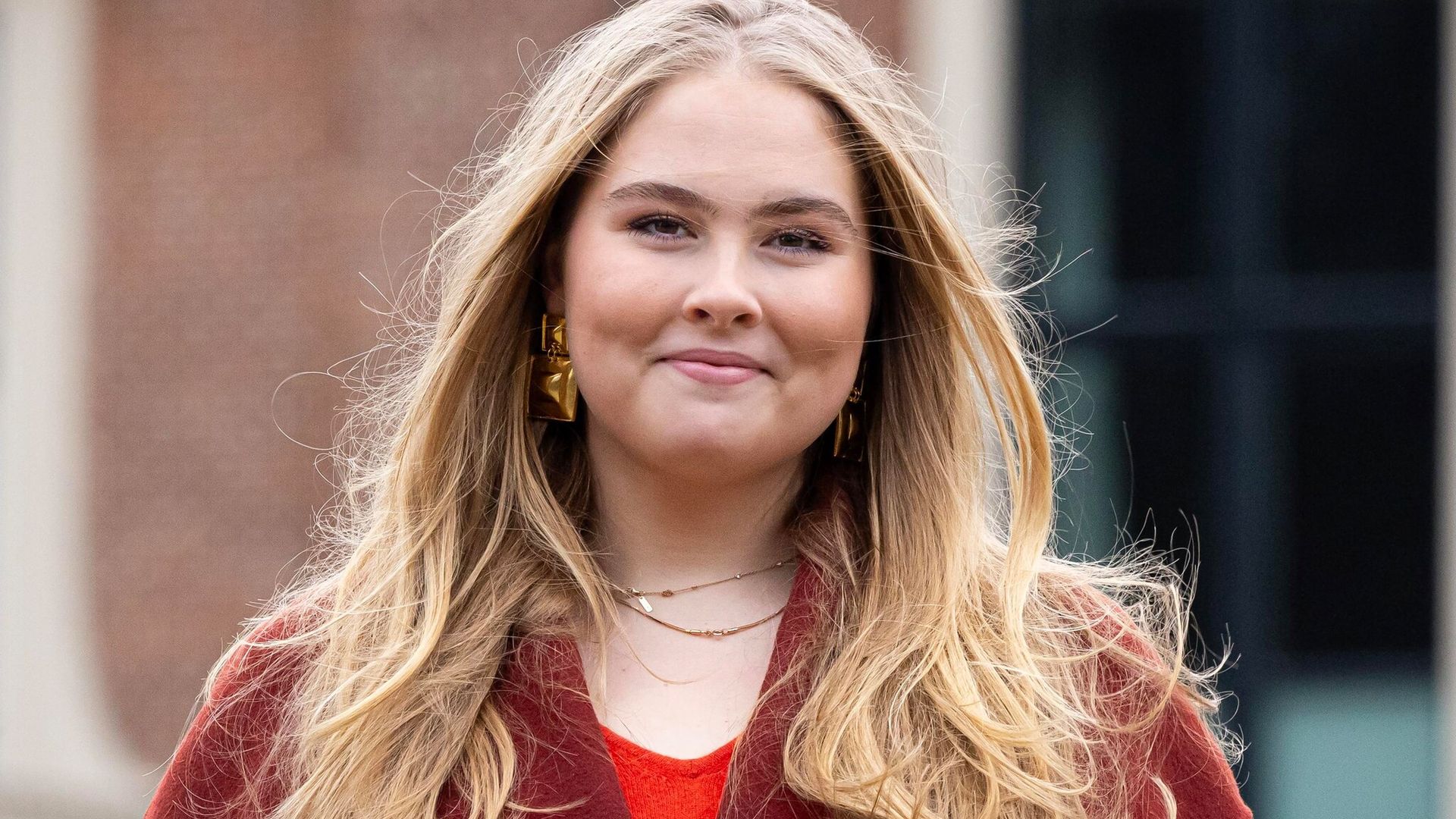 La princesa Catharina-Amalia de Países Bajos sorprende en su primer banquete estatal