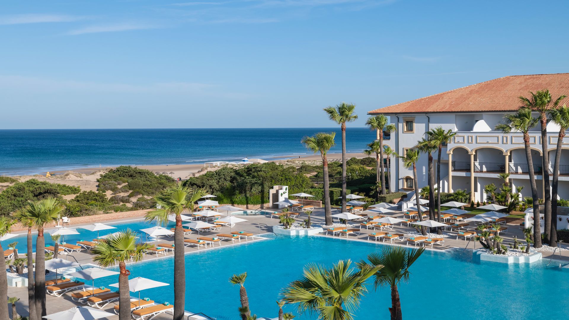 Hemos estado en este hotel frente al mar en Cádiz y esta ha sido nuestra experiencia