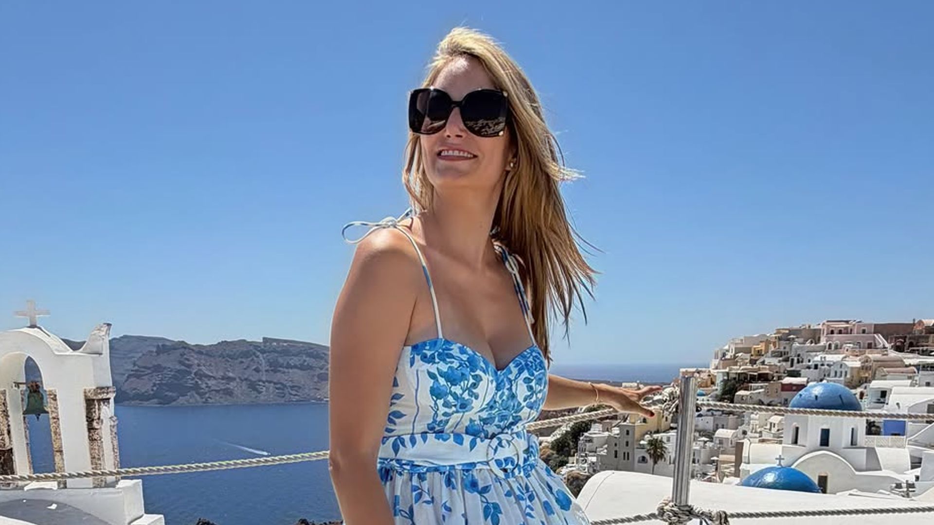 Alba Carrillo celebrando los 40 en Santorini
